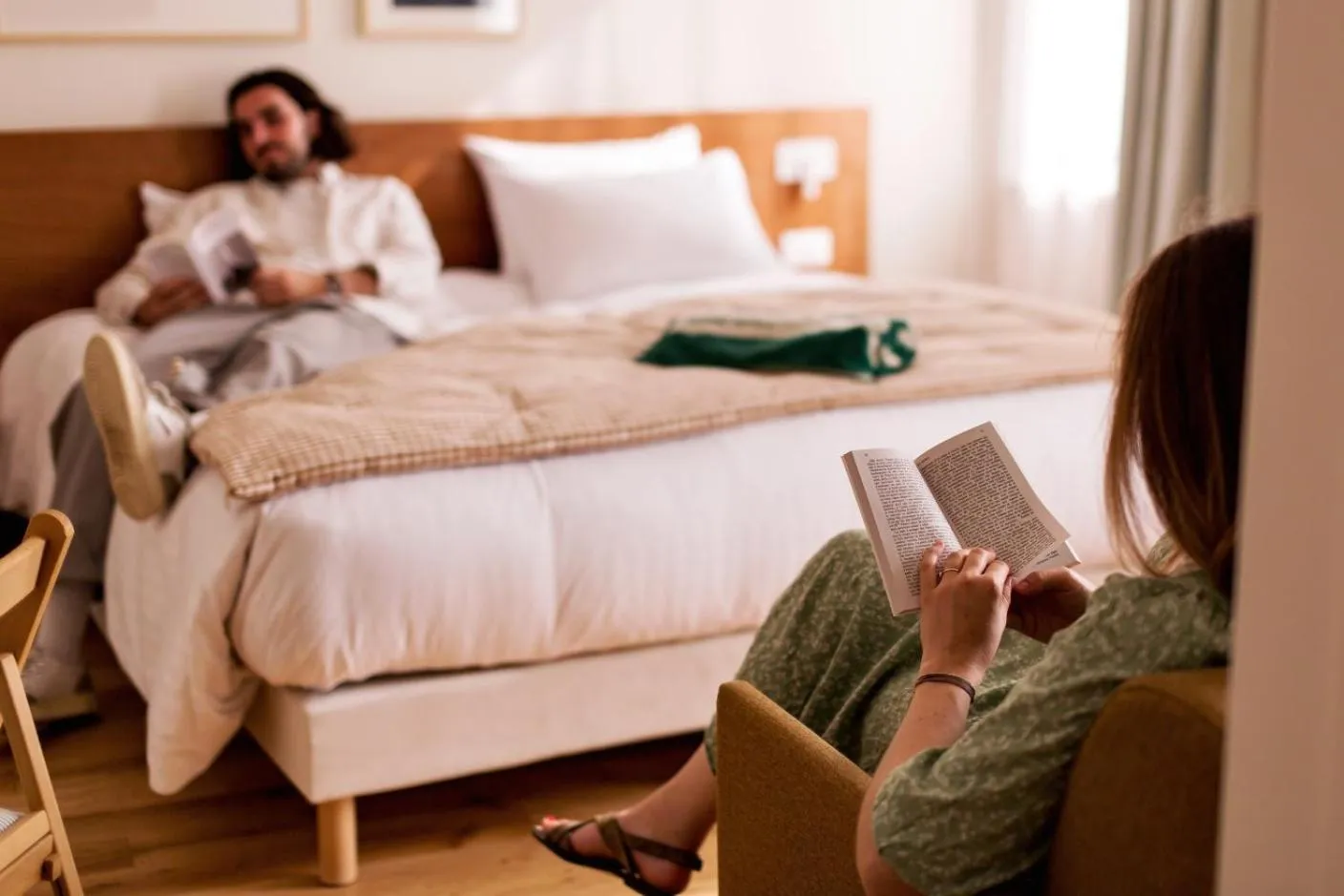 Bedroom, Bed in Alfred Hotels Monaco - Hôtel rénové