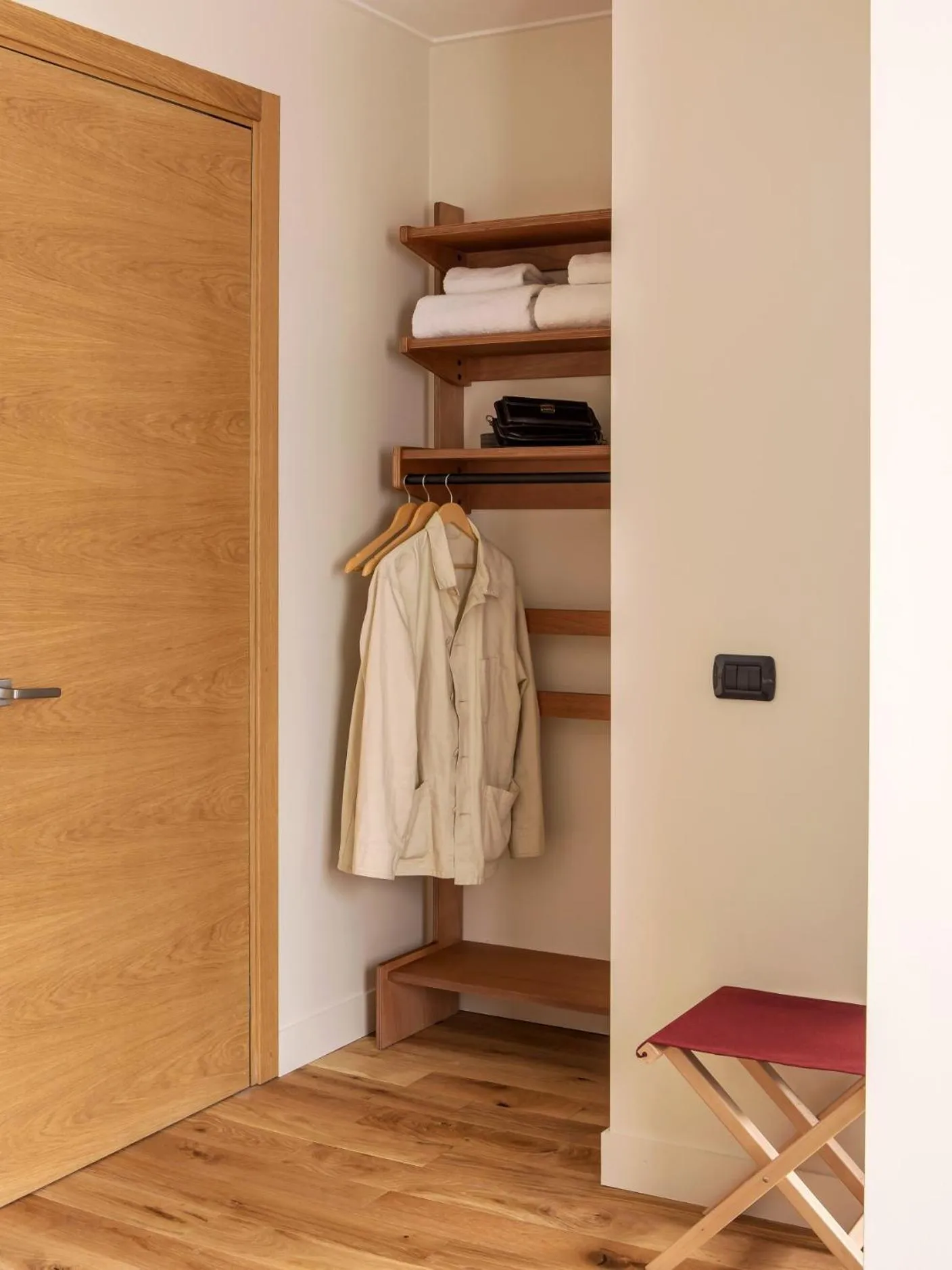 wardrobe in Alfred Hotels Monaco - Hôtel rénové