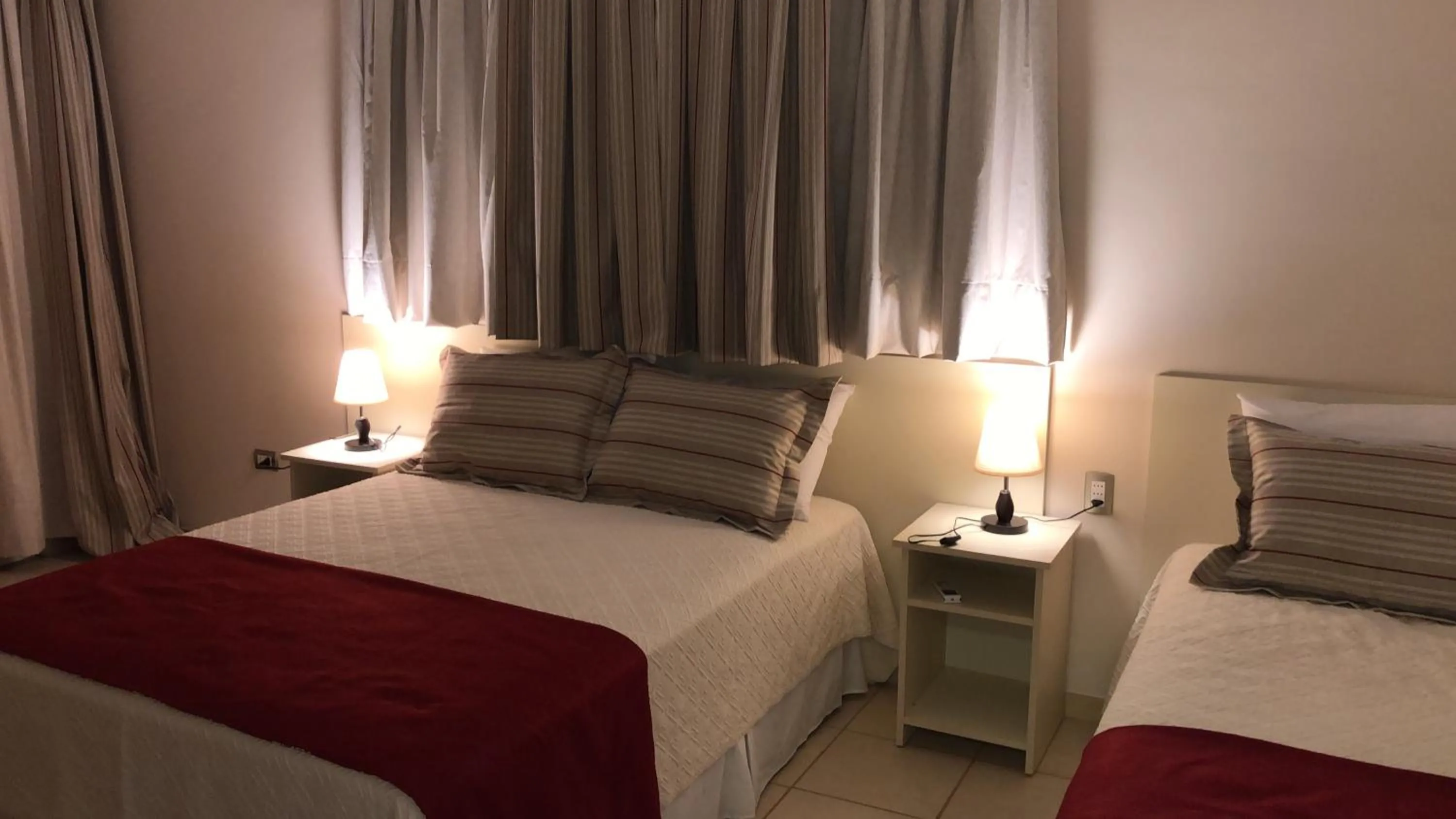 Double or Twin Room - single occupancy in Hotel Maea Hare Repa