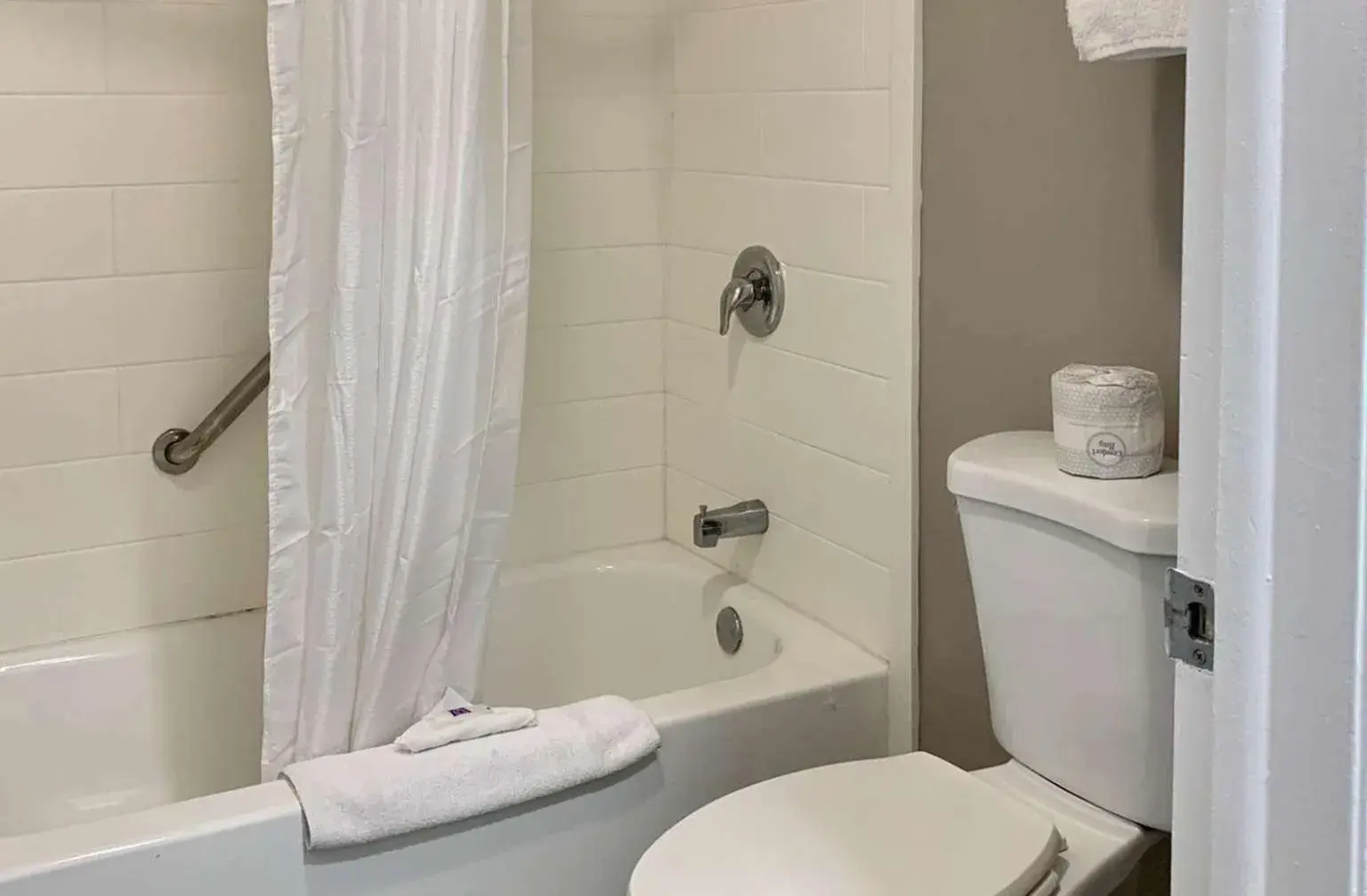 King Room in Motel 6-Ogden, UT - 21st Street King Room in Motel 6-Ogden, UT - 21st Street