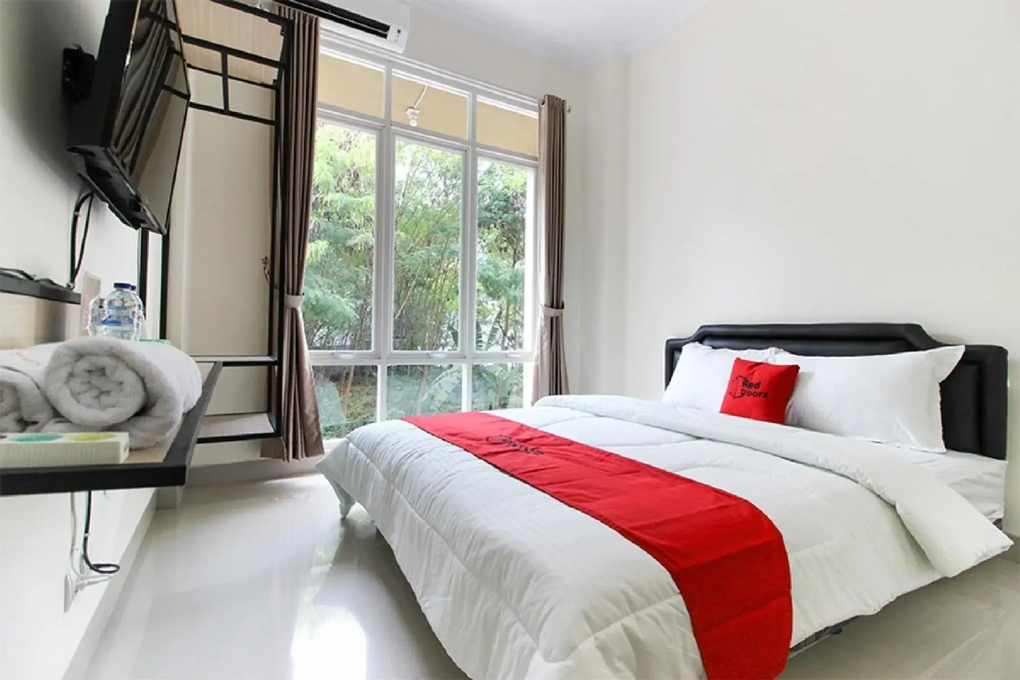 Bedroom, Bed in RedDoorz near Jogja City Mall 3 Bedroom, Bed in RedDoorz near Jogja City Mall 3