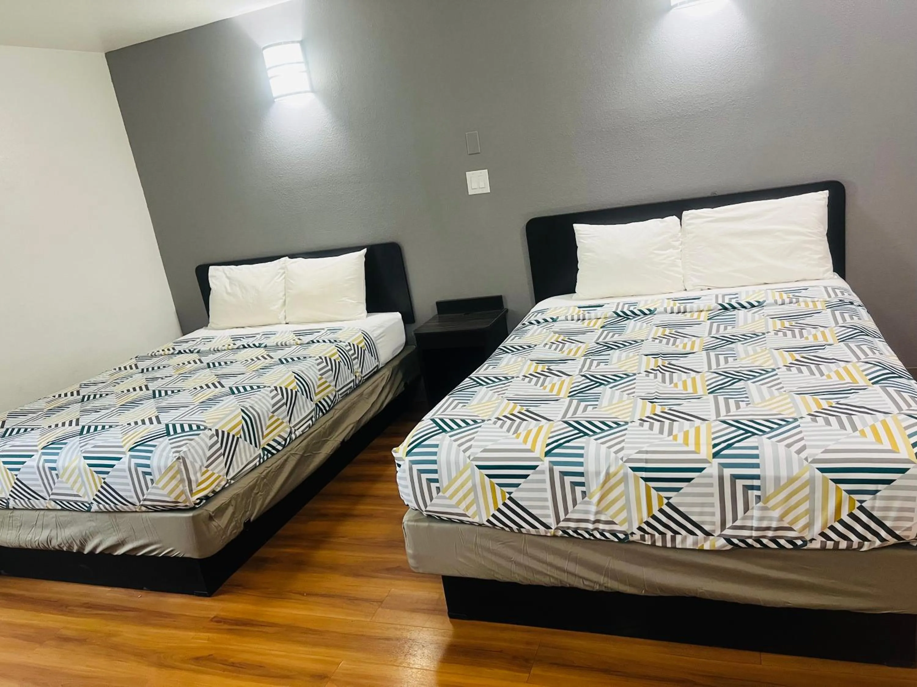 Bedroom, Bed in Motel 6-Brinkley, AR