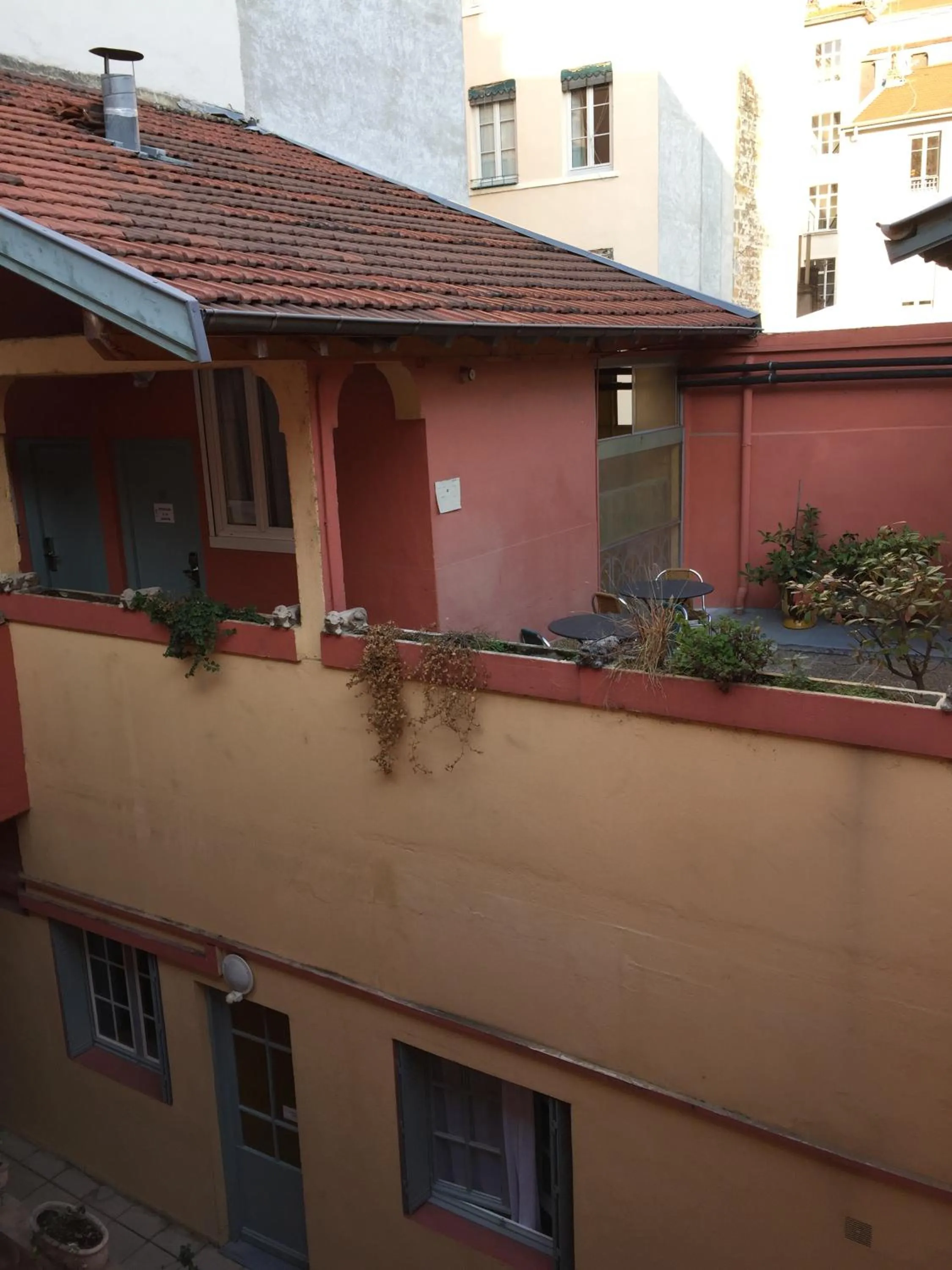 Area and facilities in Au Patio Morand