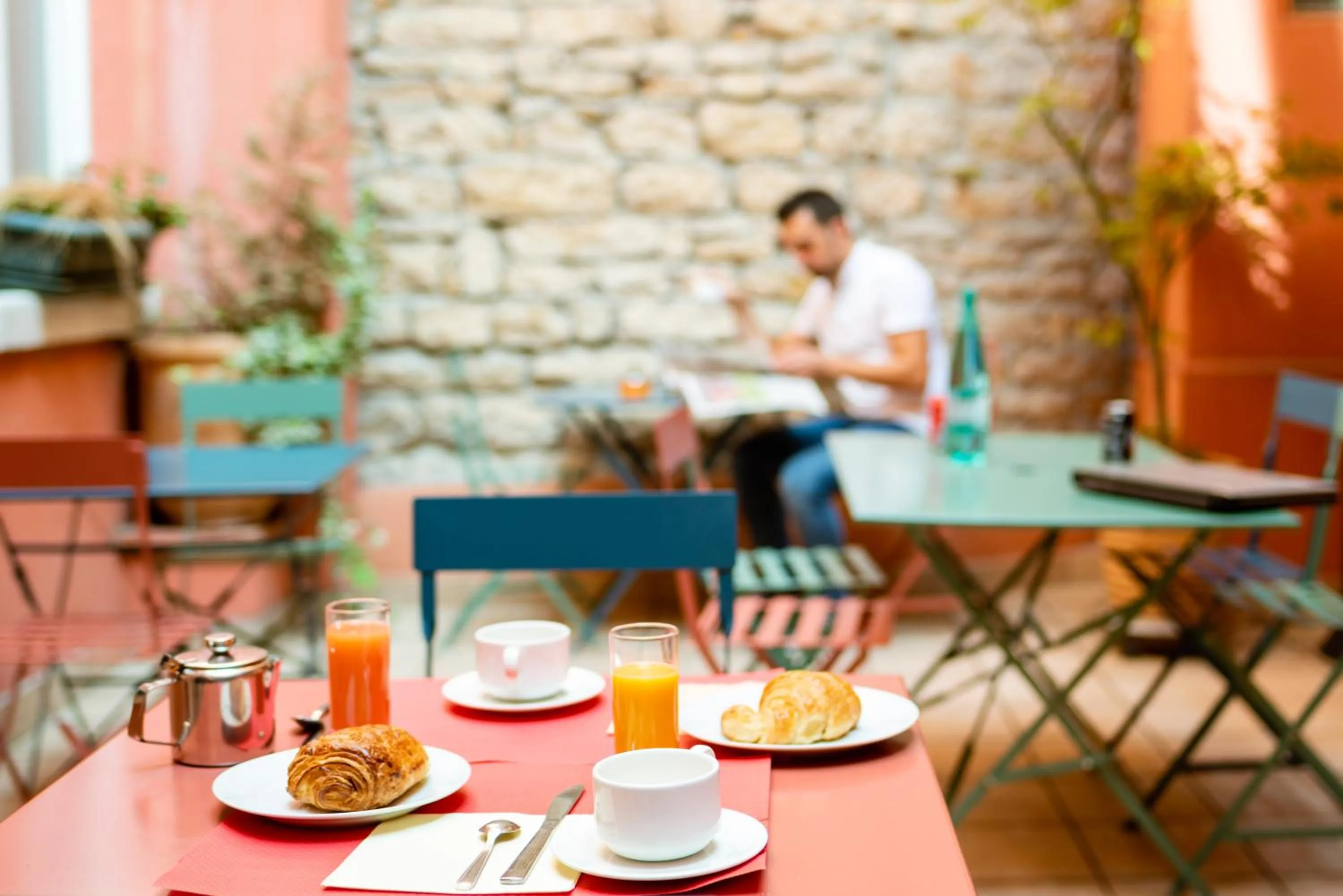 Food and drinks in Au Patio Morand