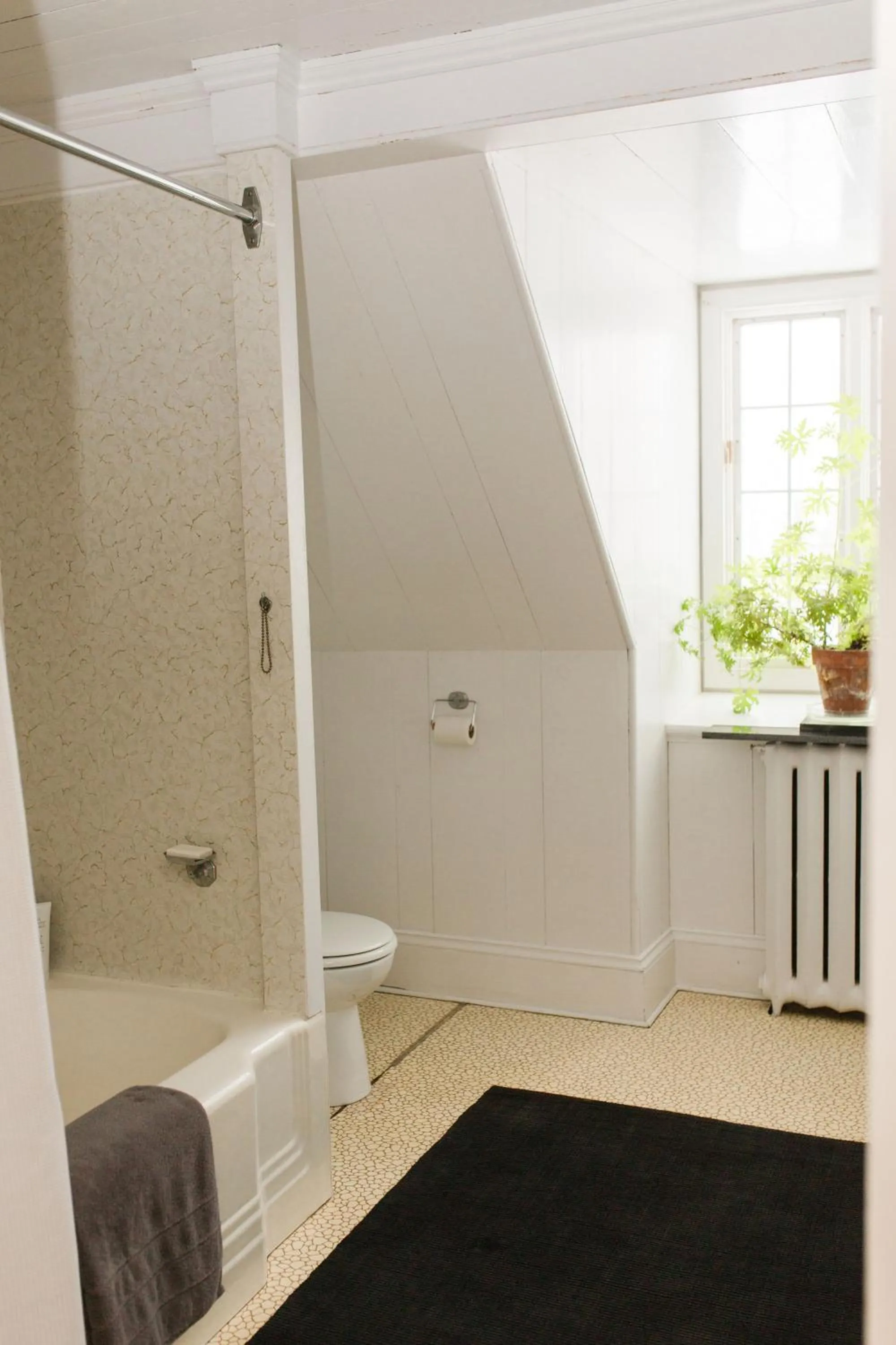 Shower in Le Vieux Presbytère