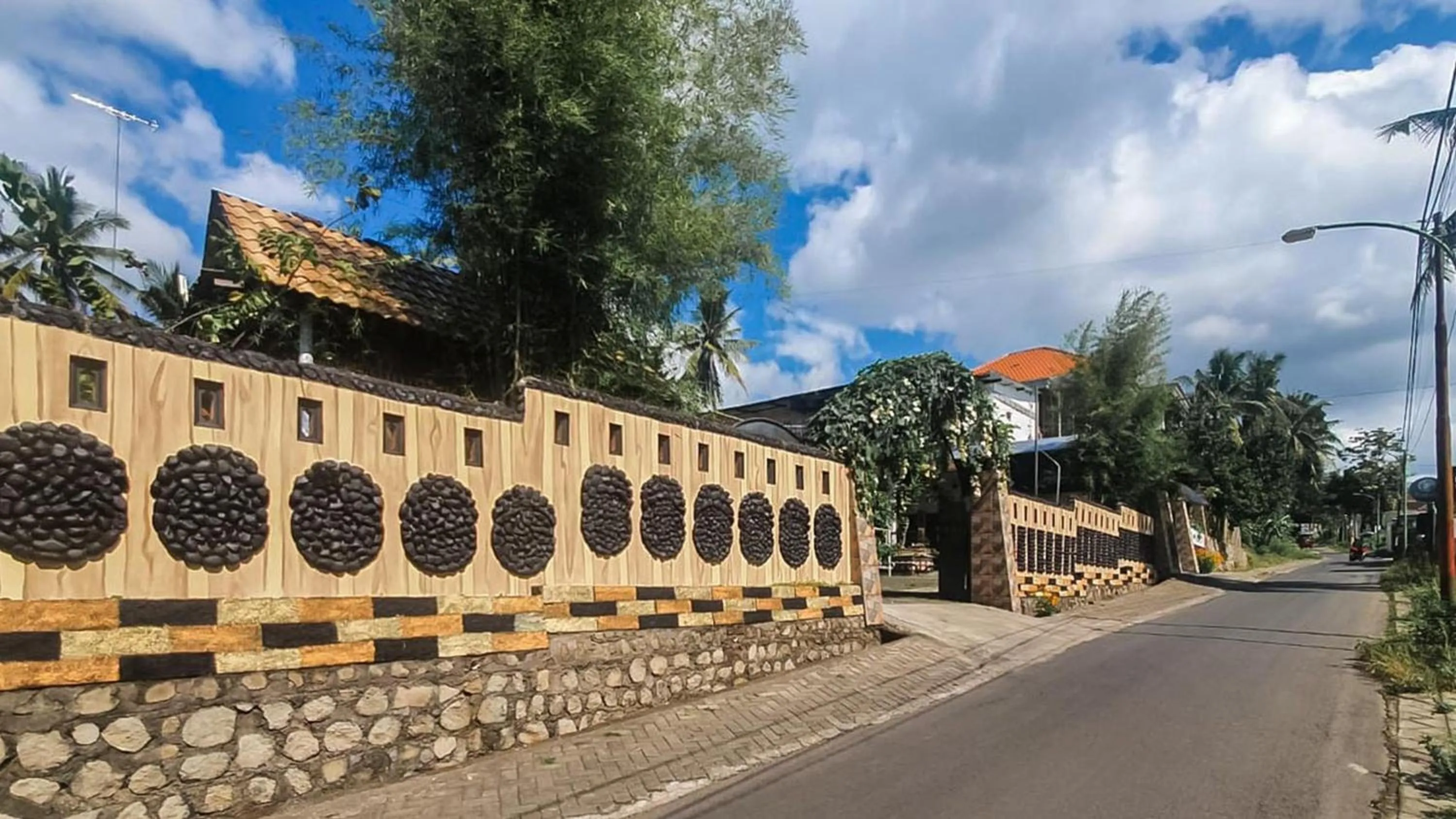 Property building in RedDoorz Syariah at Banyu Asem Banyuwangi