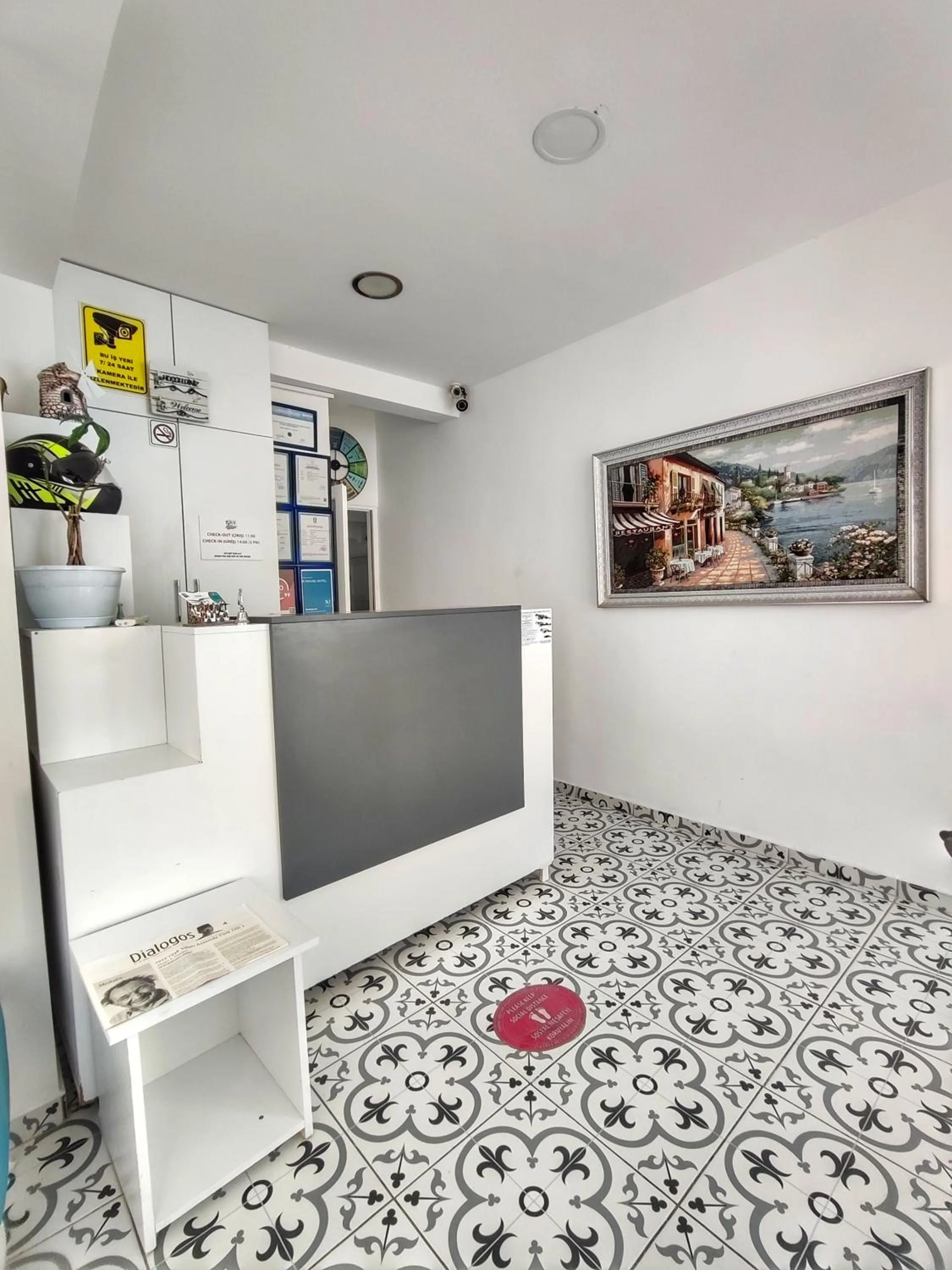 Lobby or reception in R HOUSE HOTEL