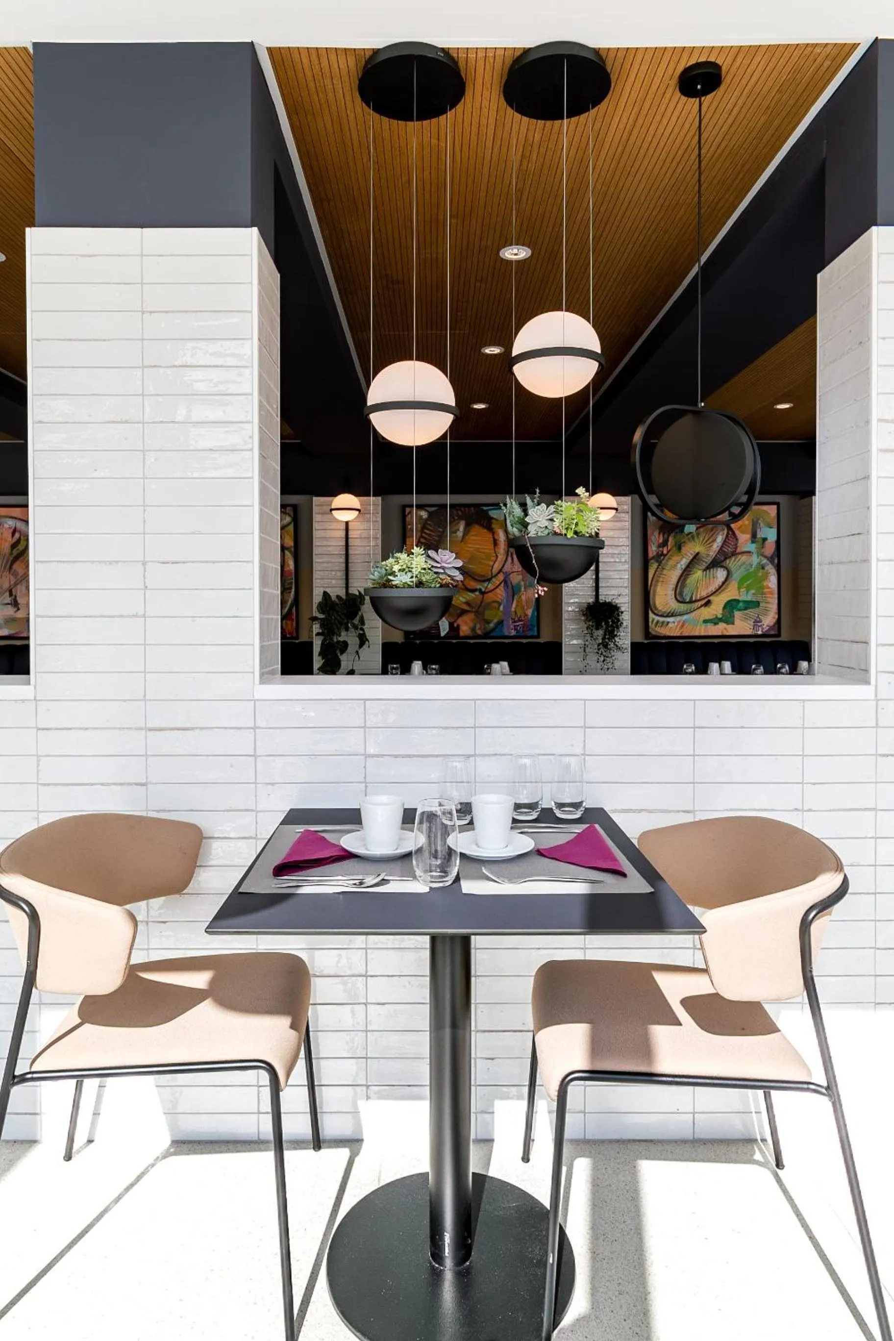 Restaurant/places to eat in Hilton Lille