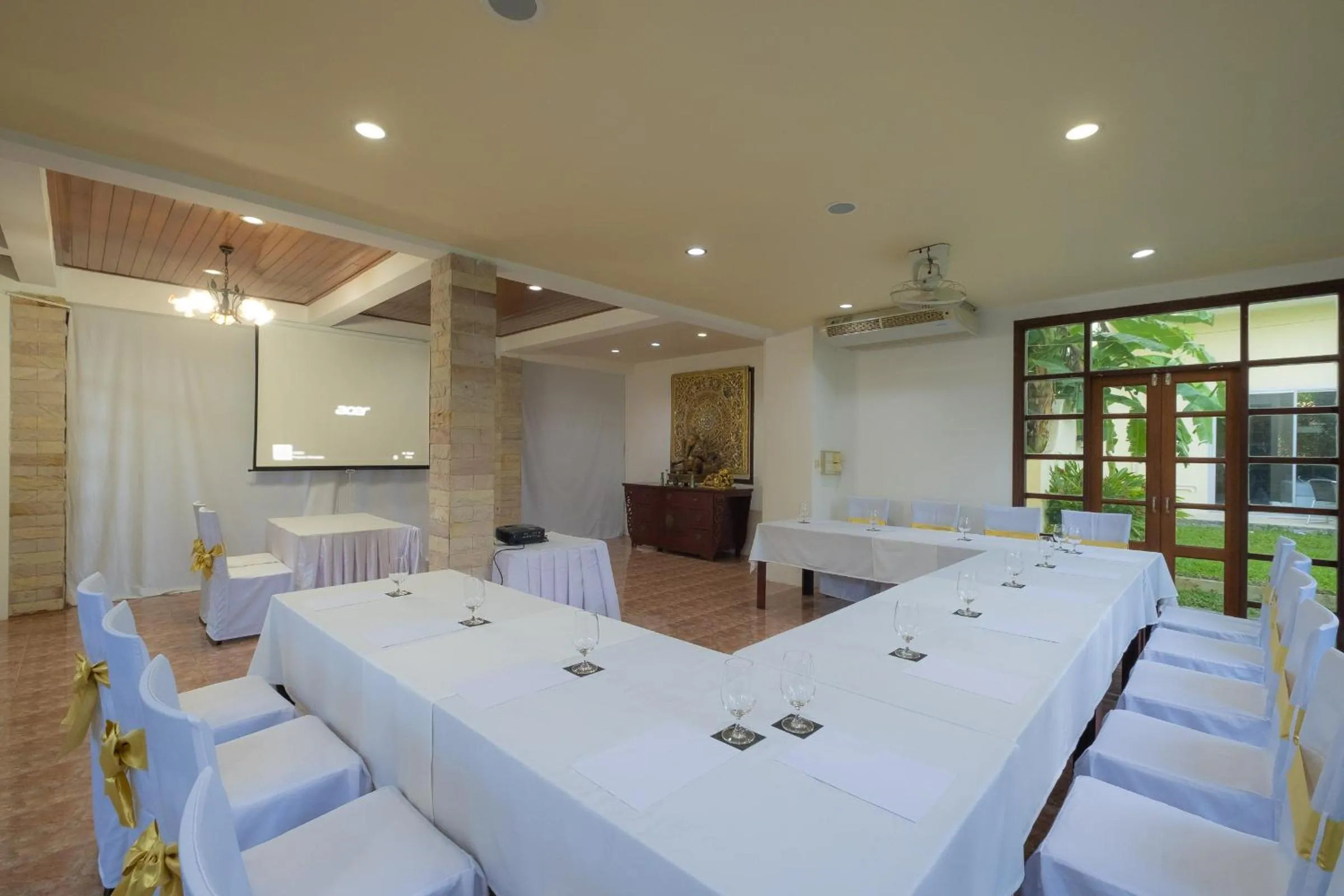 Business facilities in Blue Beach Grand Resort And Spa