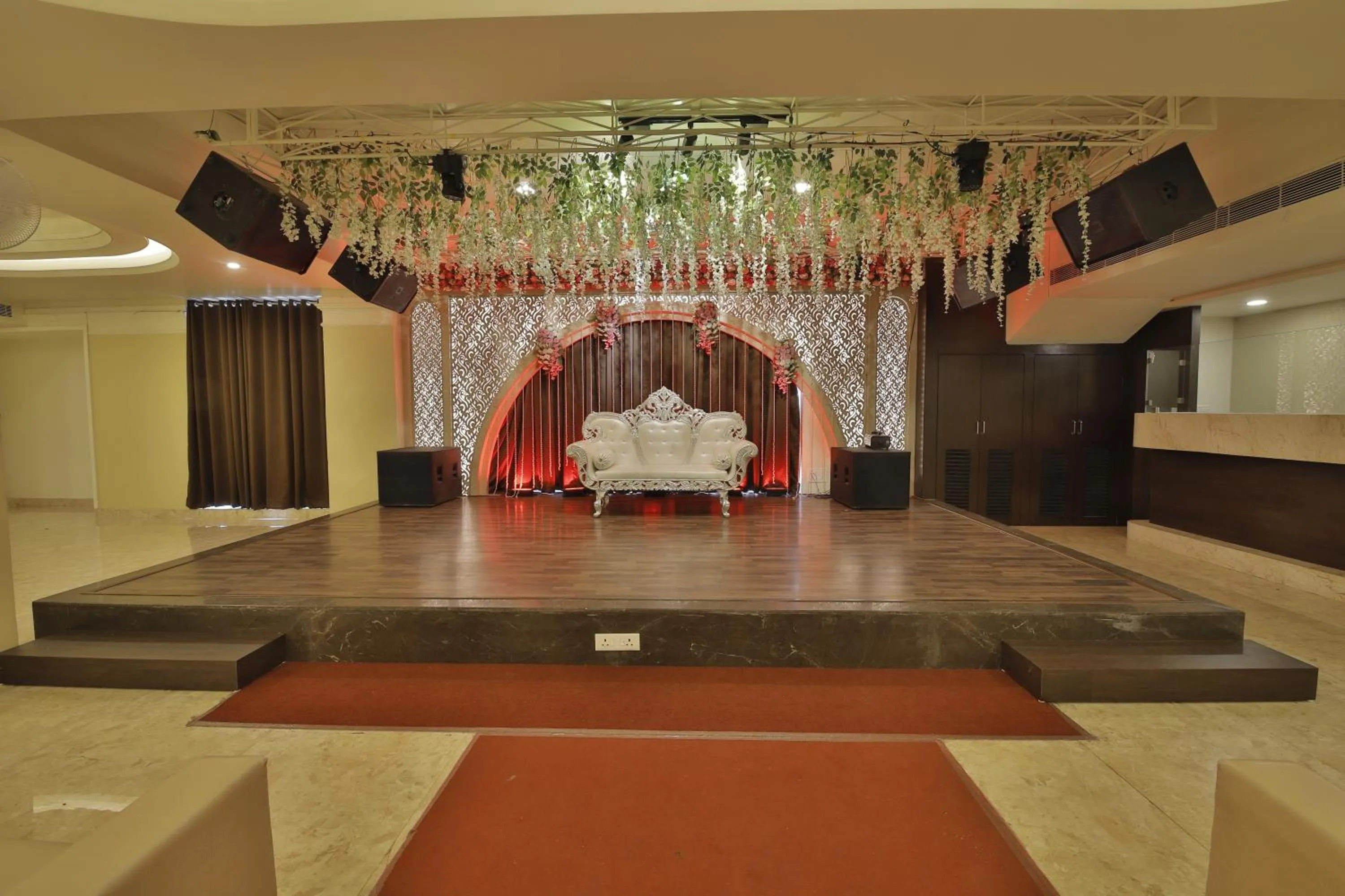 Banquet/Function facilities in Hotel Grand Safari