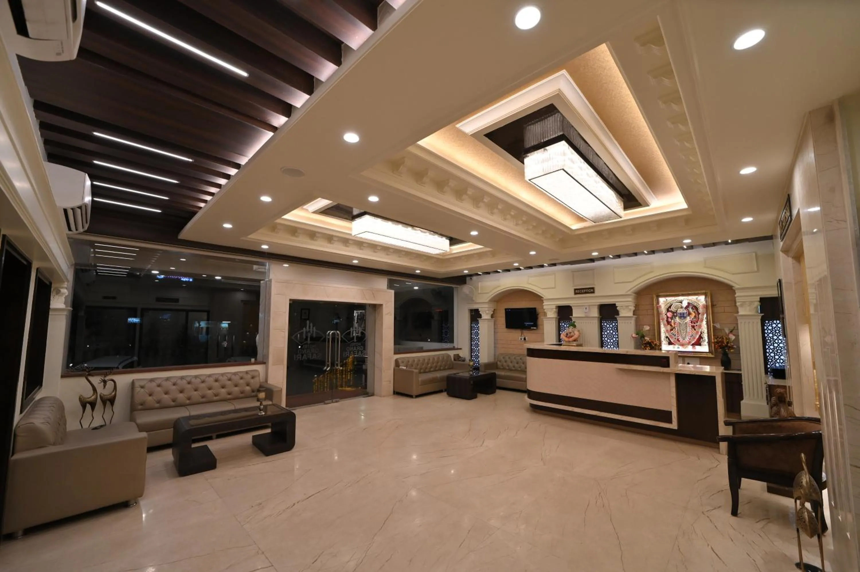 Lobby or reception in Hotel Grand Safari