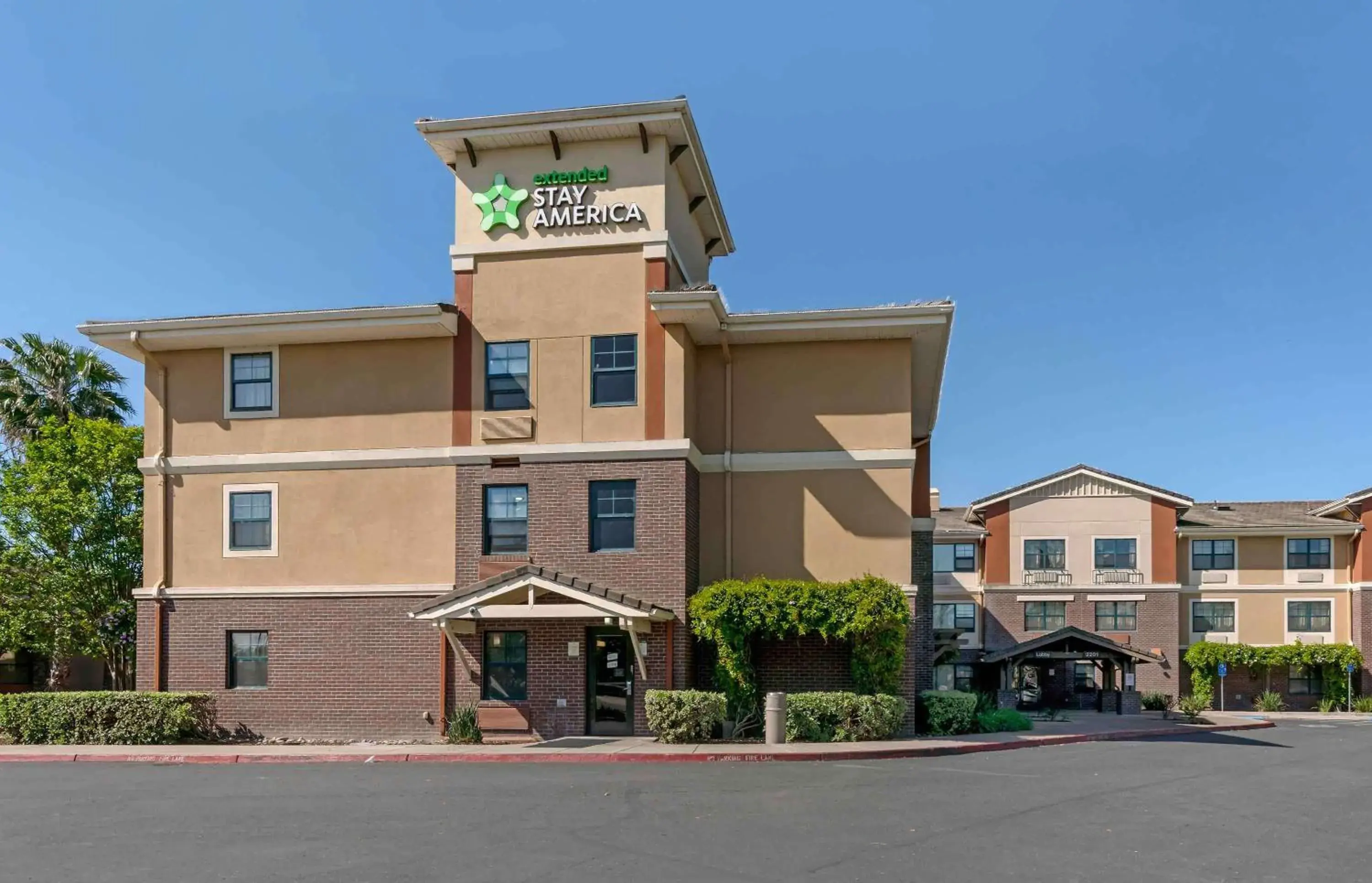 Property building in Extended Stay America Suites - Sacramento - Elk Grove Property building in Extended Stay America Suites - Sacramento - Elk Grove