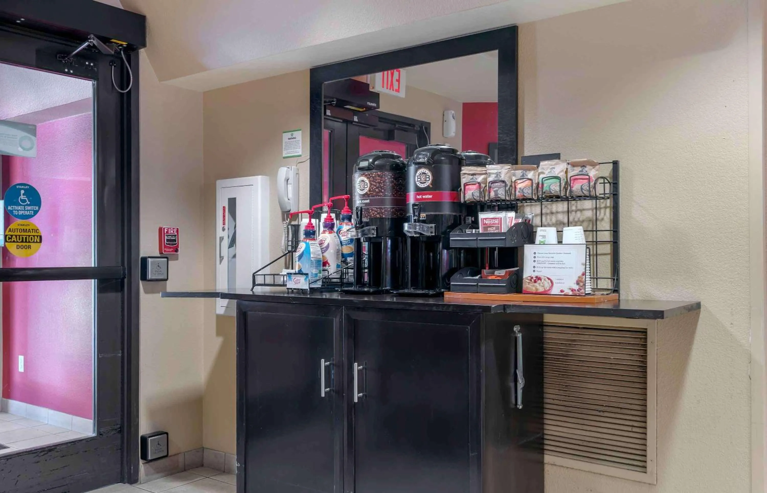 Breakfast in Extended Stay America Suites - Sacramento - Elk Grove