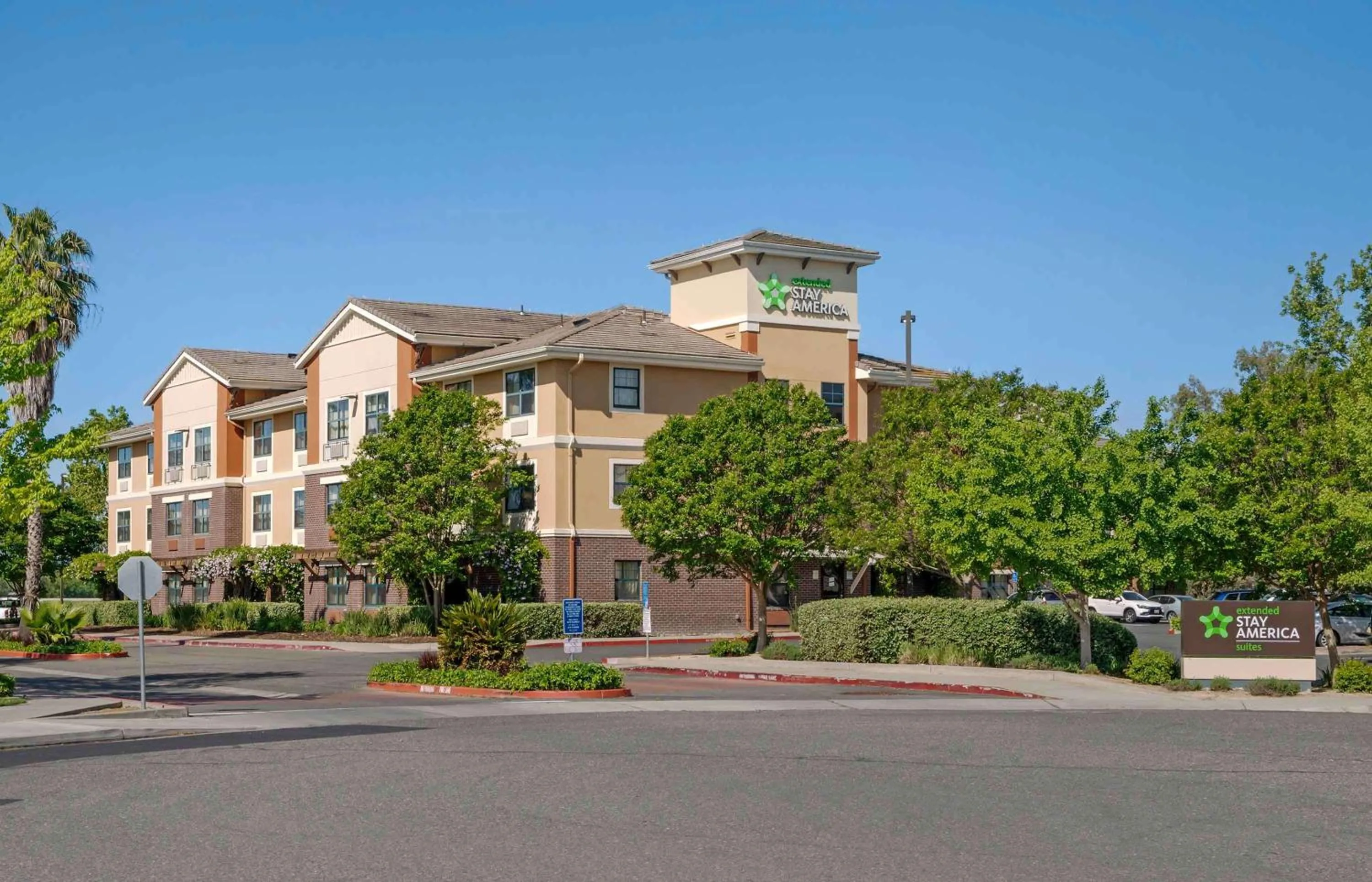Property building in Extended Stay America Suites - Sacramento - Elk Grove