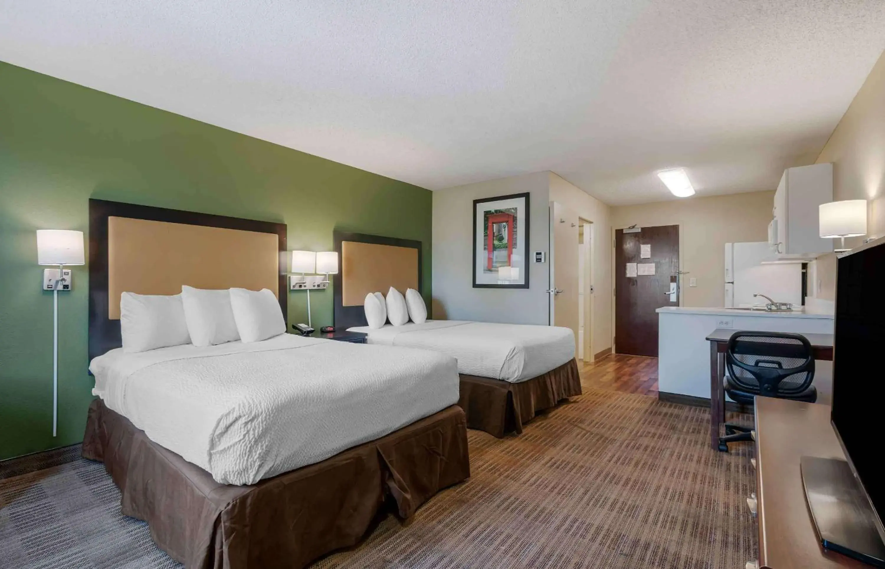 Bedroom, Bed in Extended Stay America Suites - Sacramento - Elk Grove Bedroom, Bed in Extended Stay America Suites - Sacramento - Elk Grove