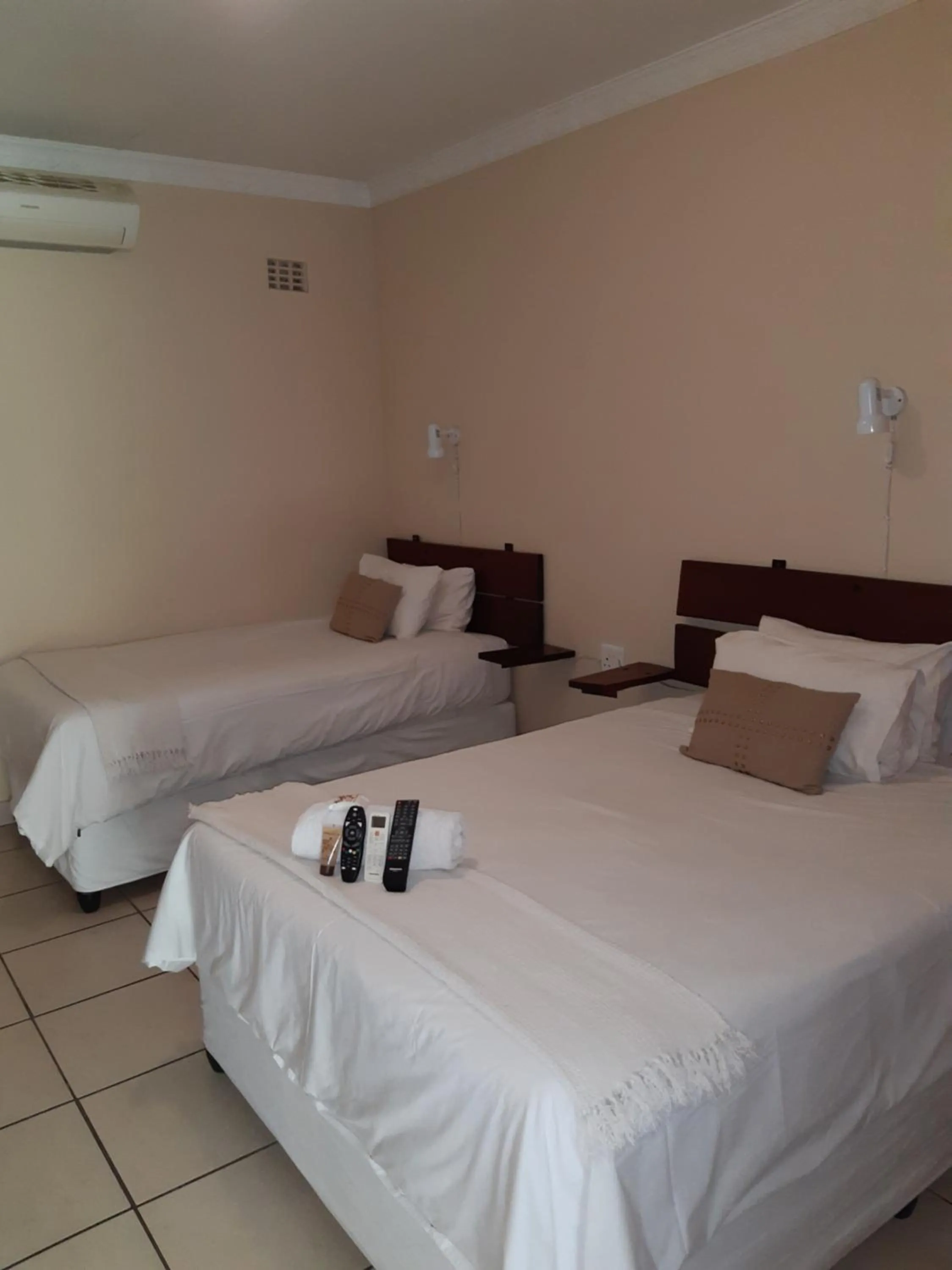 Bed in Lepha Guest House