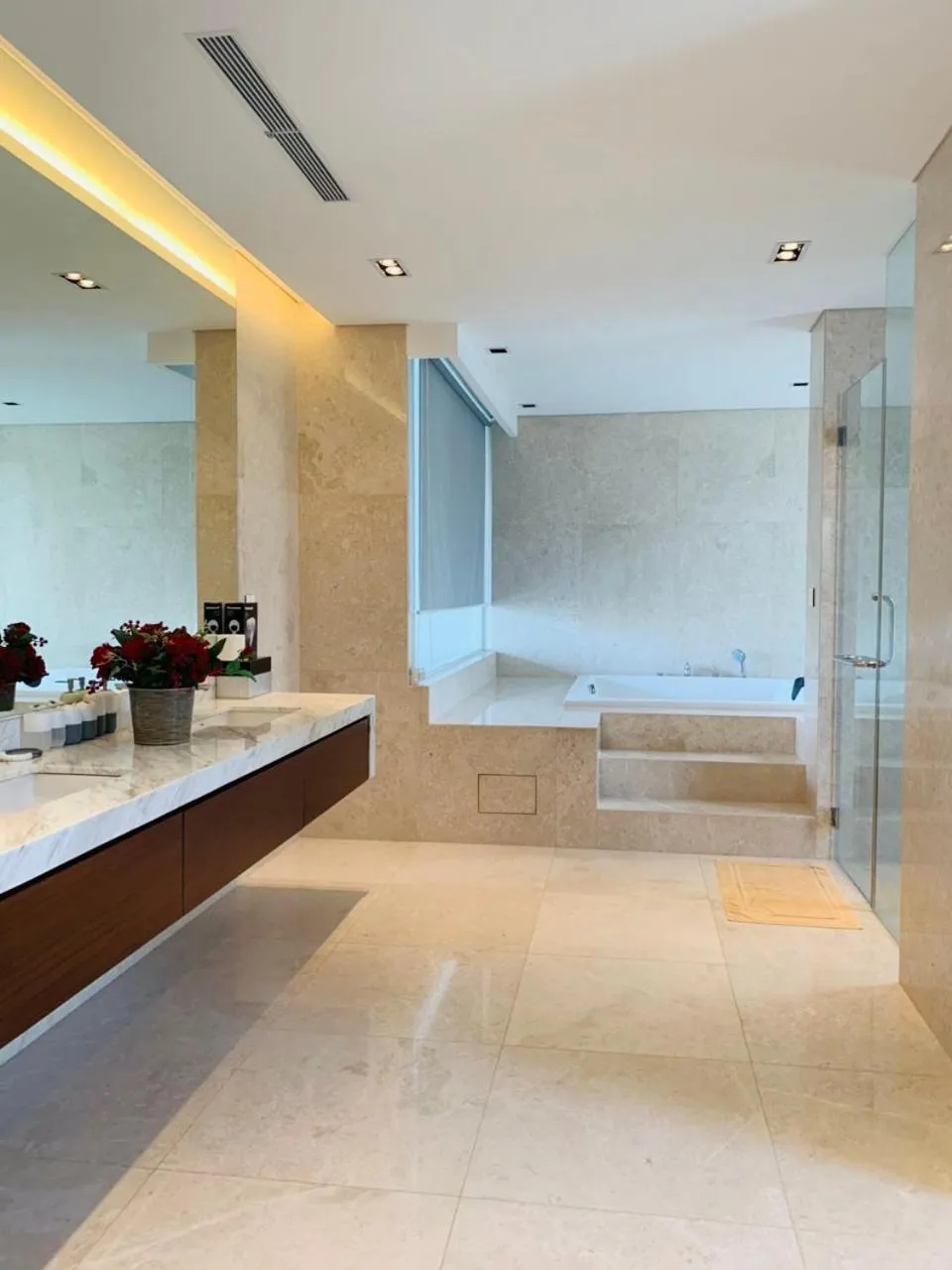 Bathroom in Luxury Villa 5* - Ocean Front - IDCWH