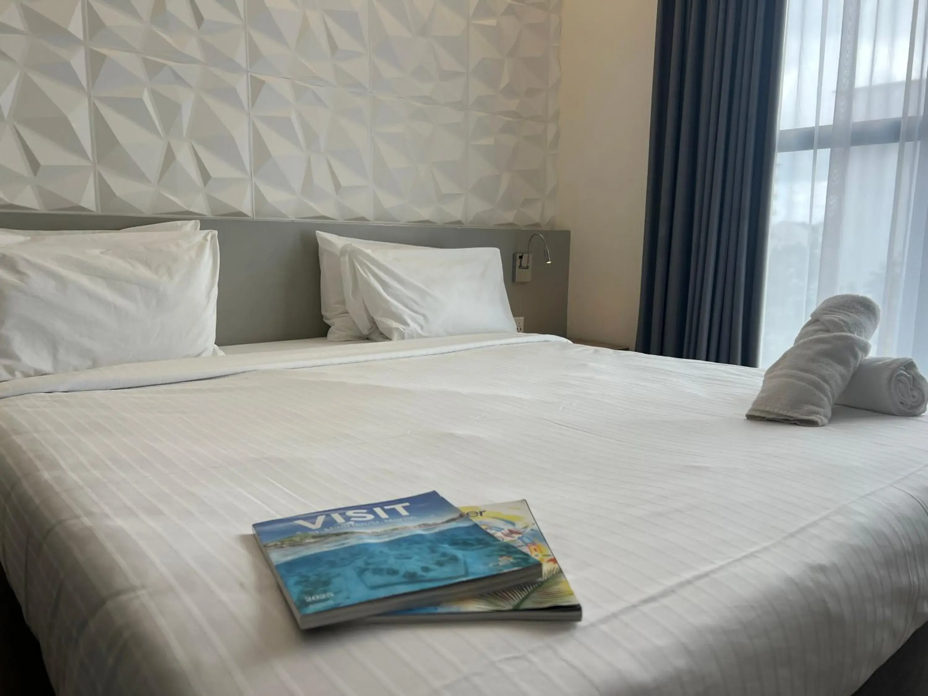 Bed in Adonis Cupecoy Bed in Adonis Cupecoy