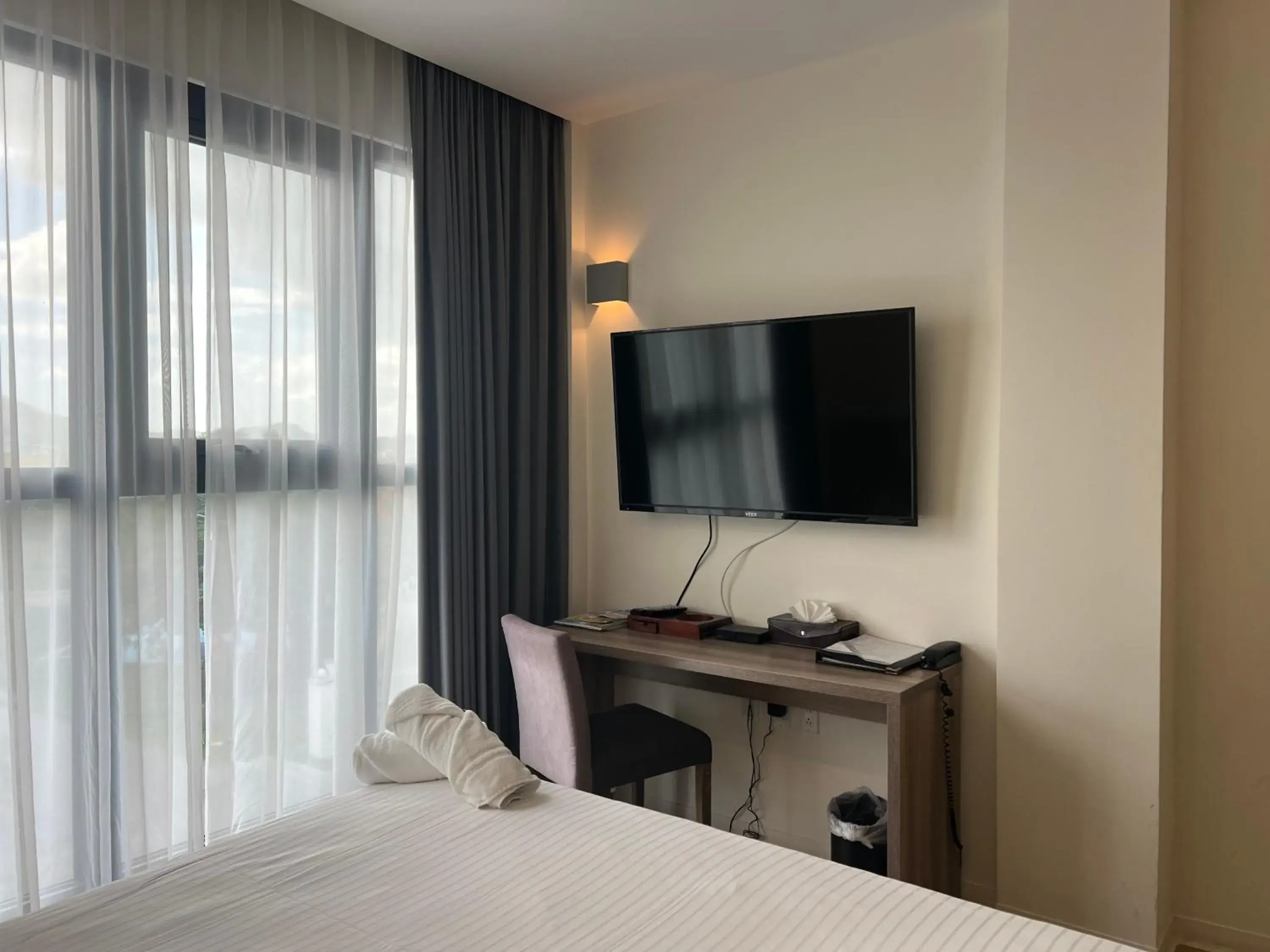 Bed in Adonis Cupecoy Bed in Adonis Cupecoy