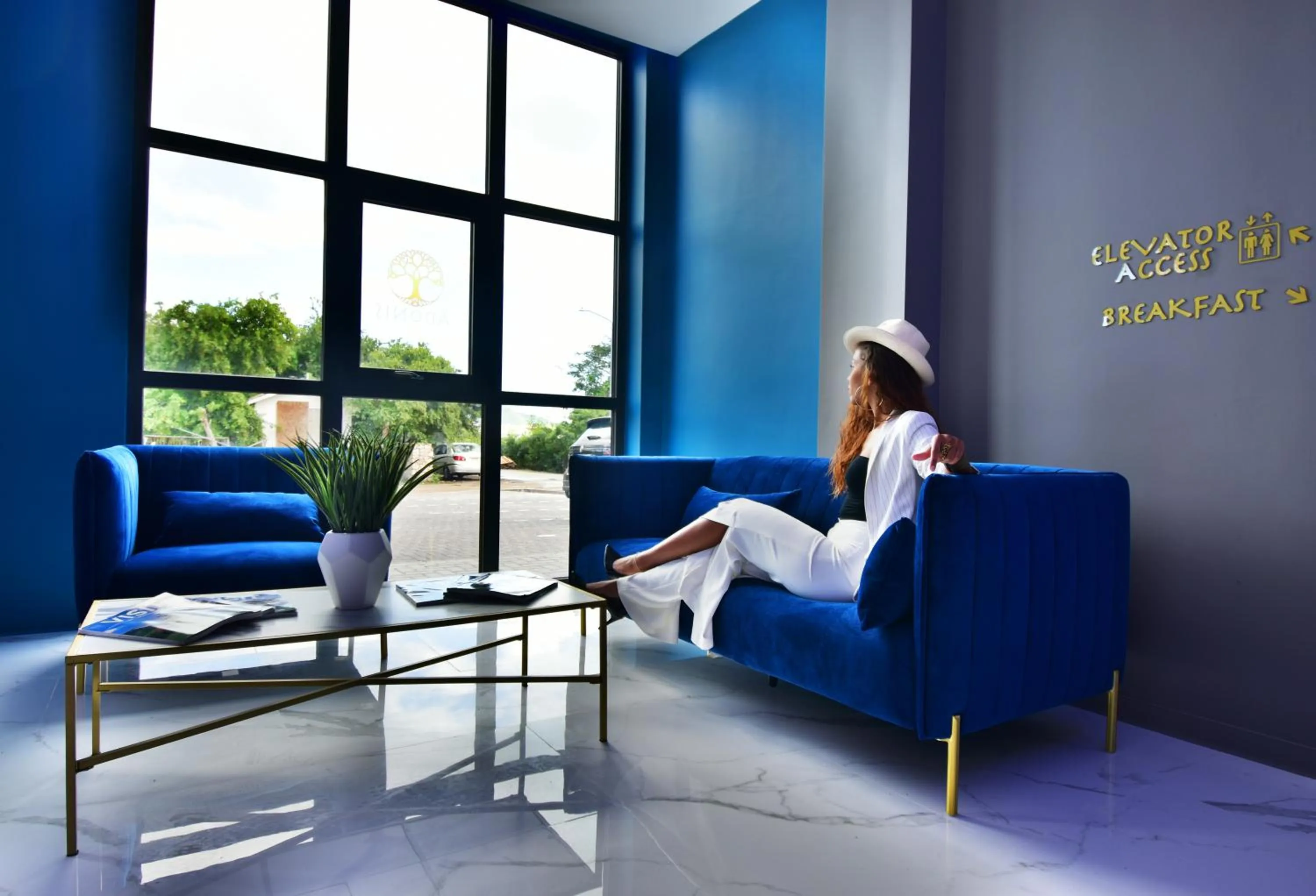 People in Adonis Cupecoy