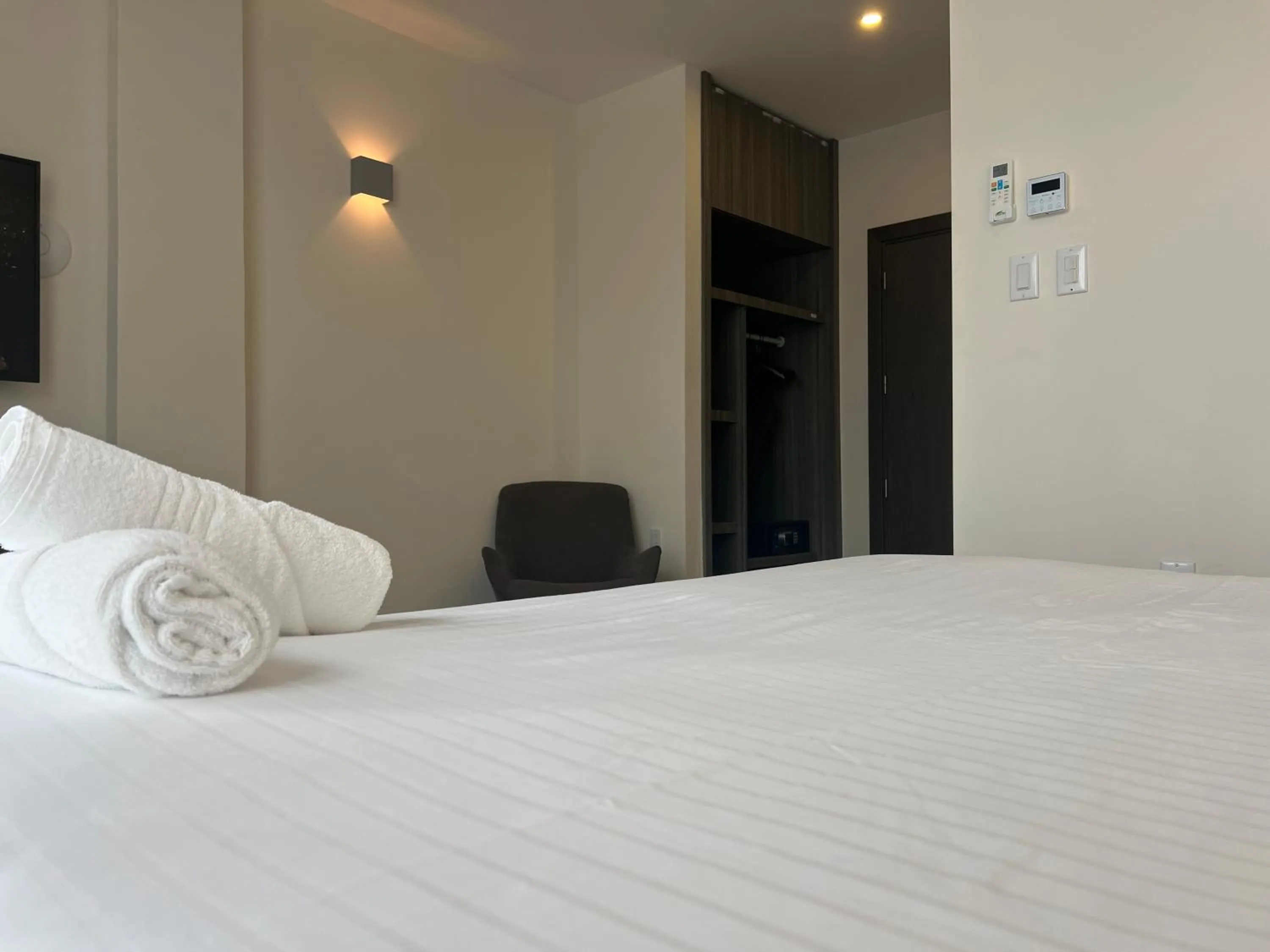 Bed in Adonis Cupecoy