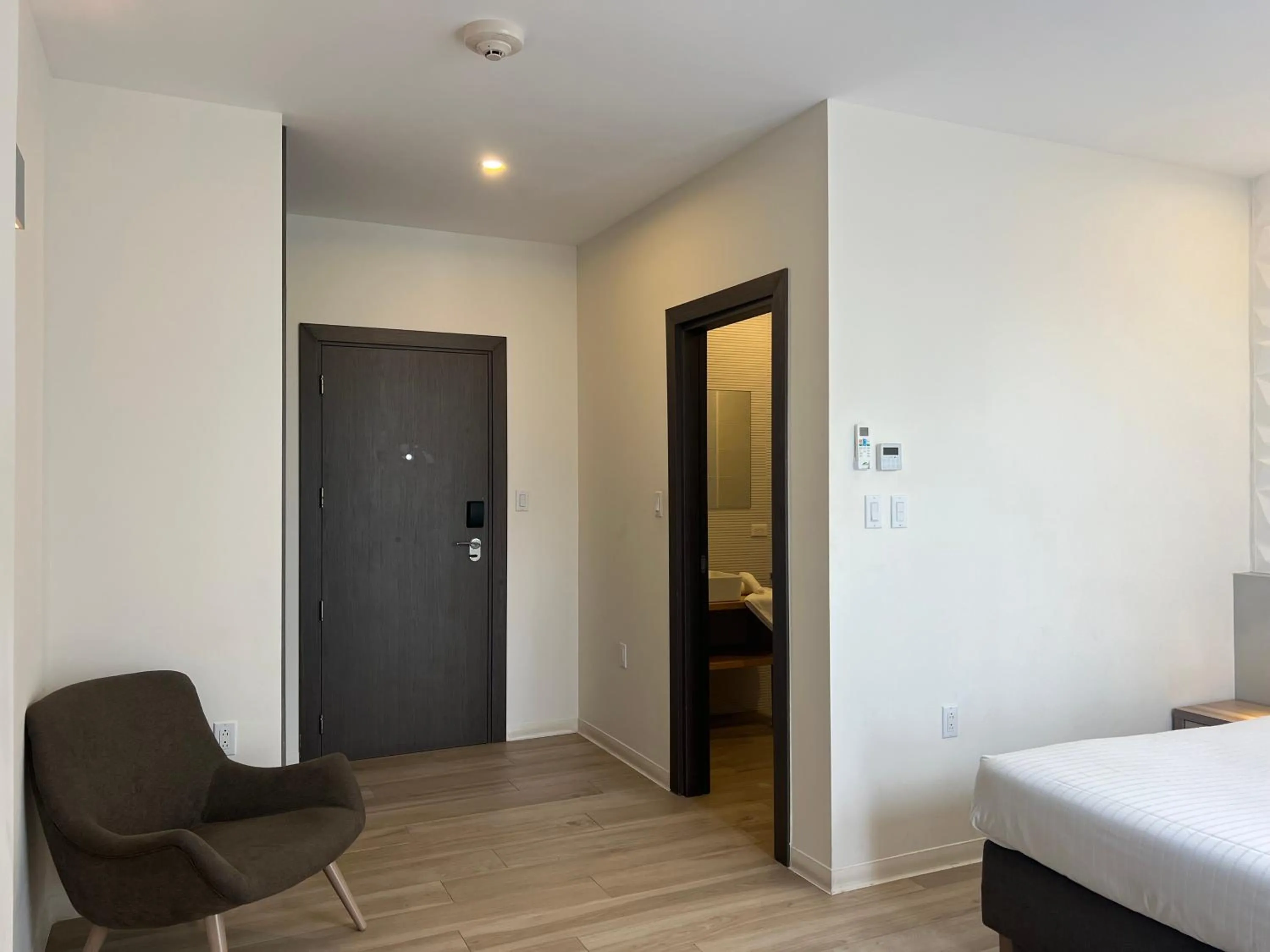 Bed in Adonis Cupecoy