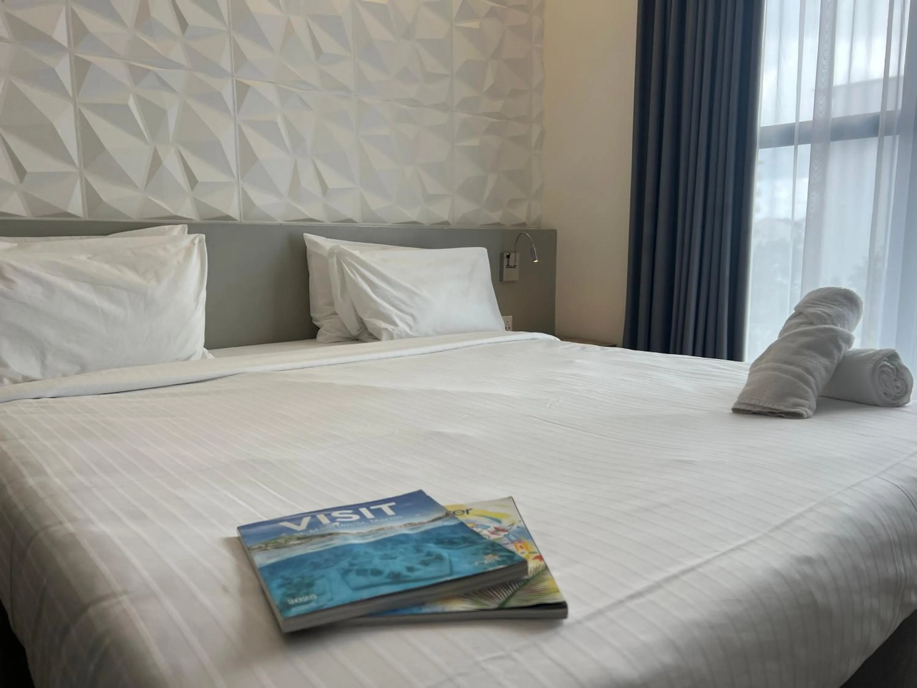 Bed in Adonis Cupecoy