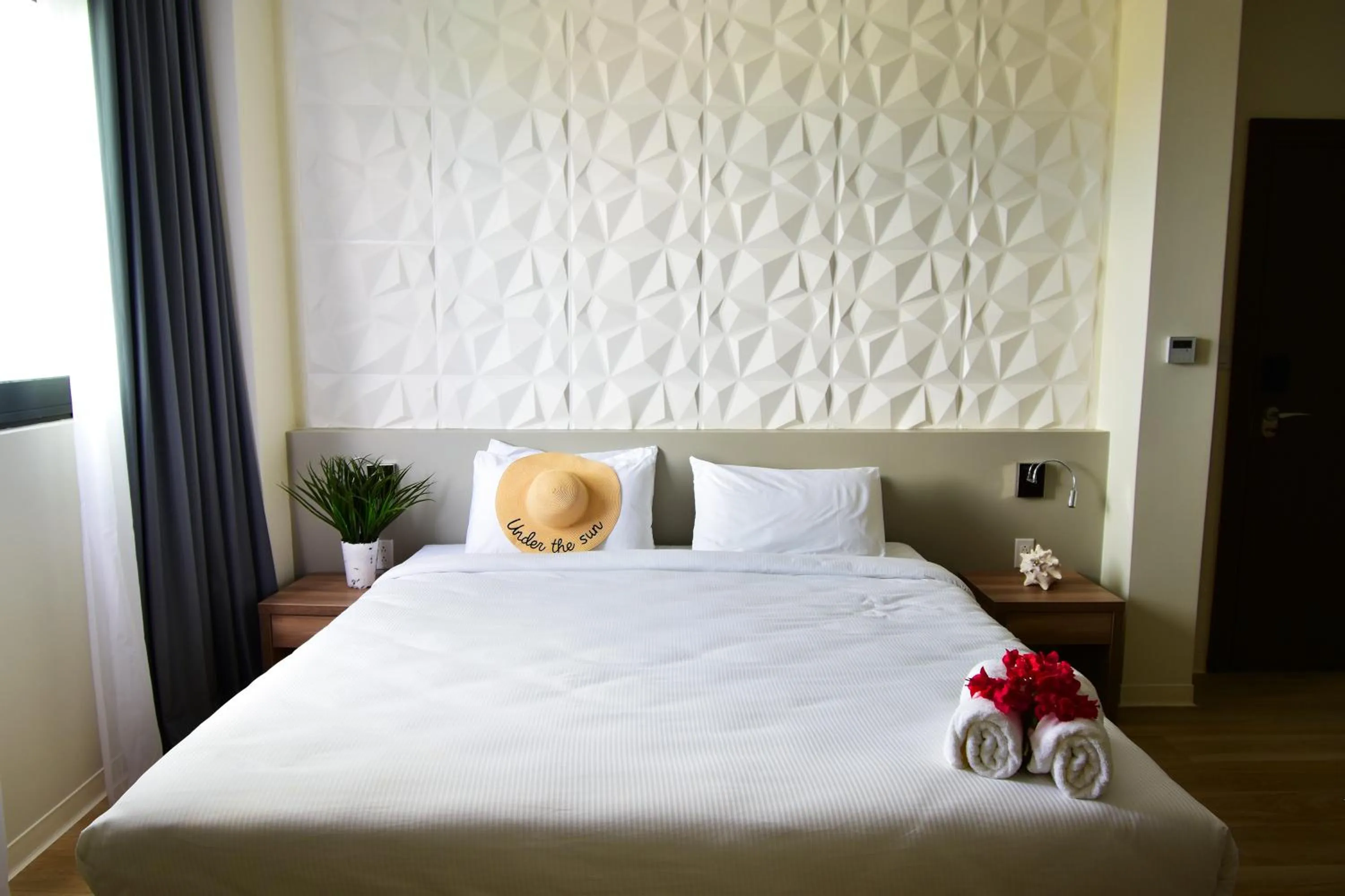 Bedroom, Bed in Adonis Cupecoy