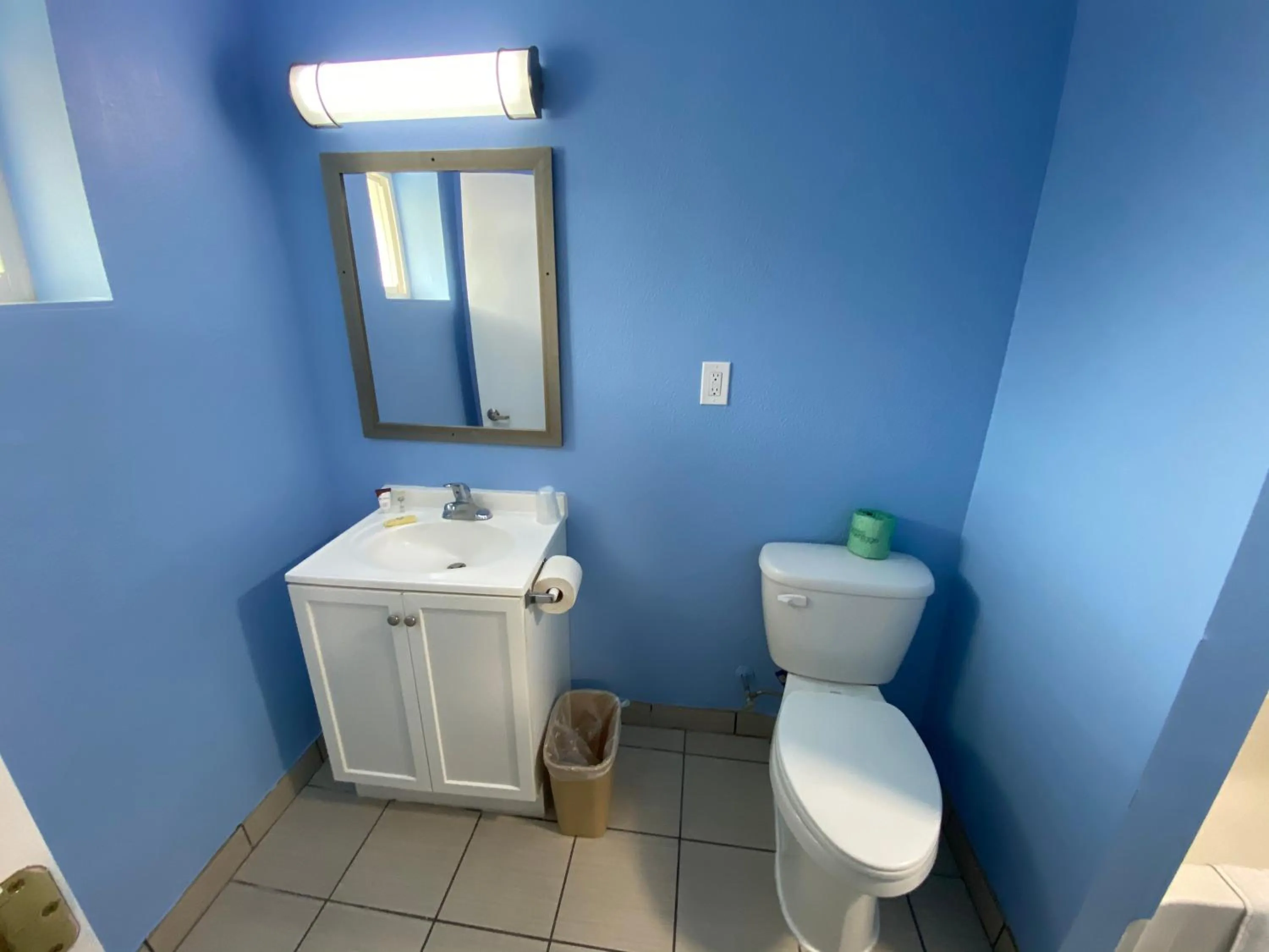 Red Carpet Inn & Suites Wrightstown