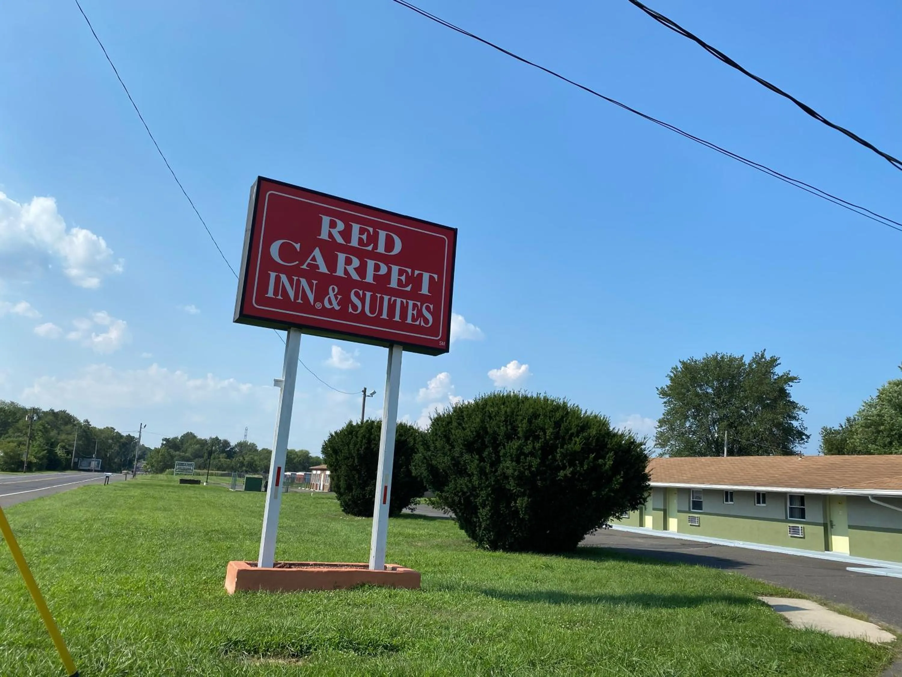 Red Carpet Inn & Suites Wrightstown