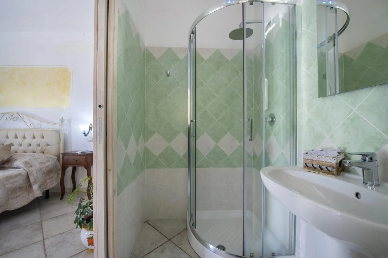 Bathroom, Bed in Il Mandorlo