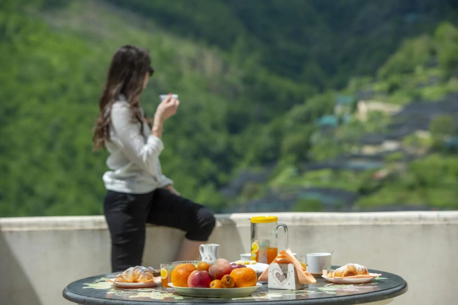 People in Il Mandorlo