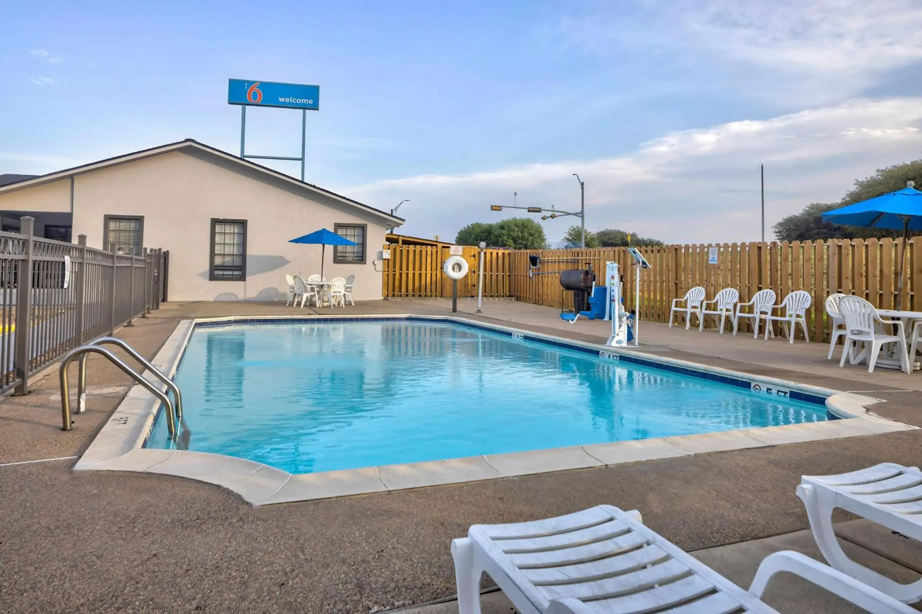 Motel 6-Bryan, TX - College Station Motel 6-Bryan, TX - College Station