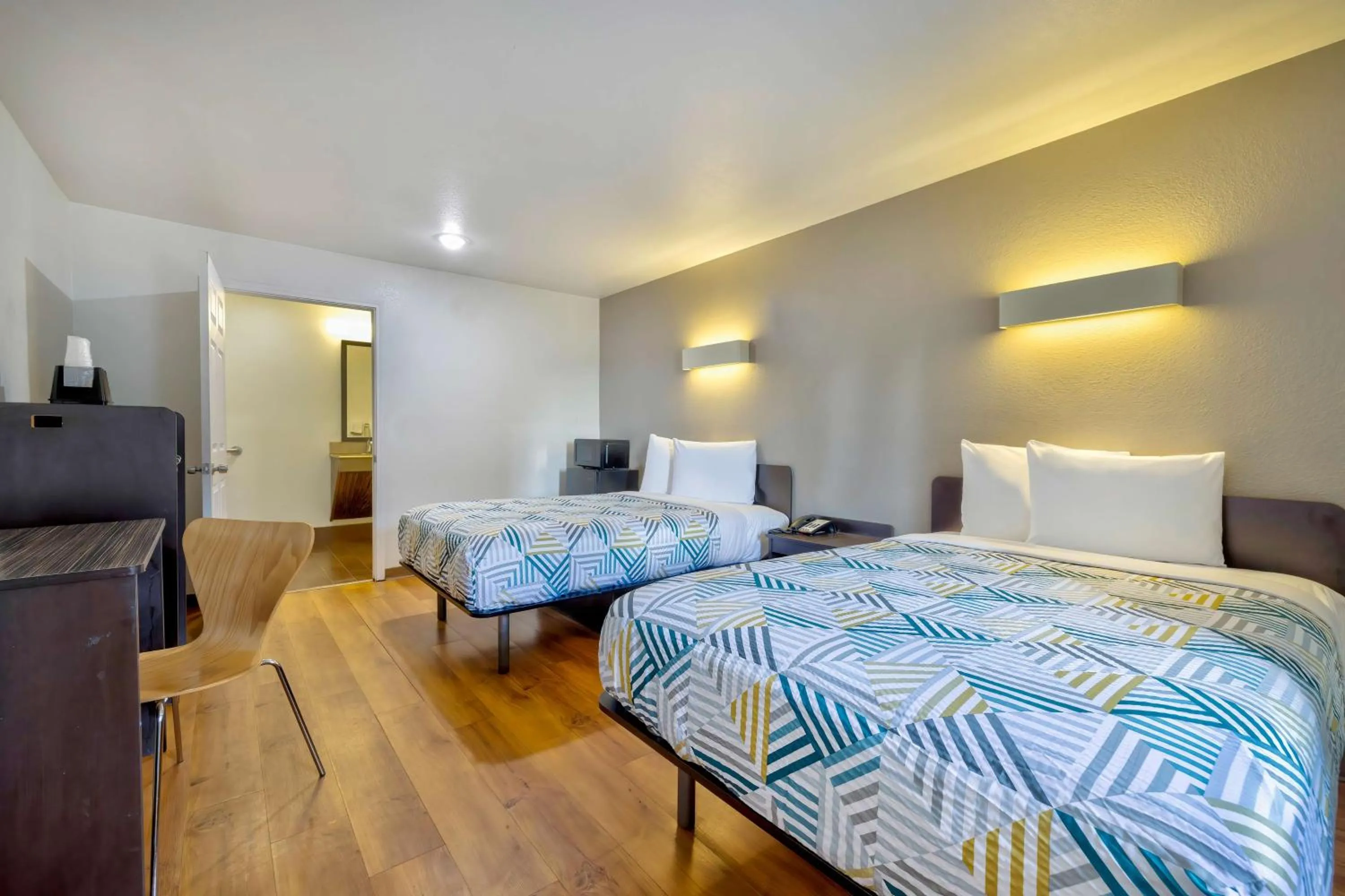 Bedroom, Bed in Motel 6-Bryan, TX - College Station