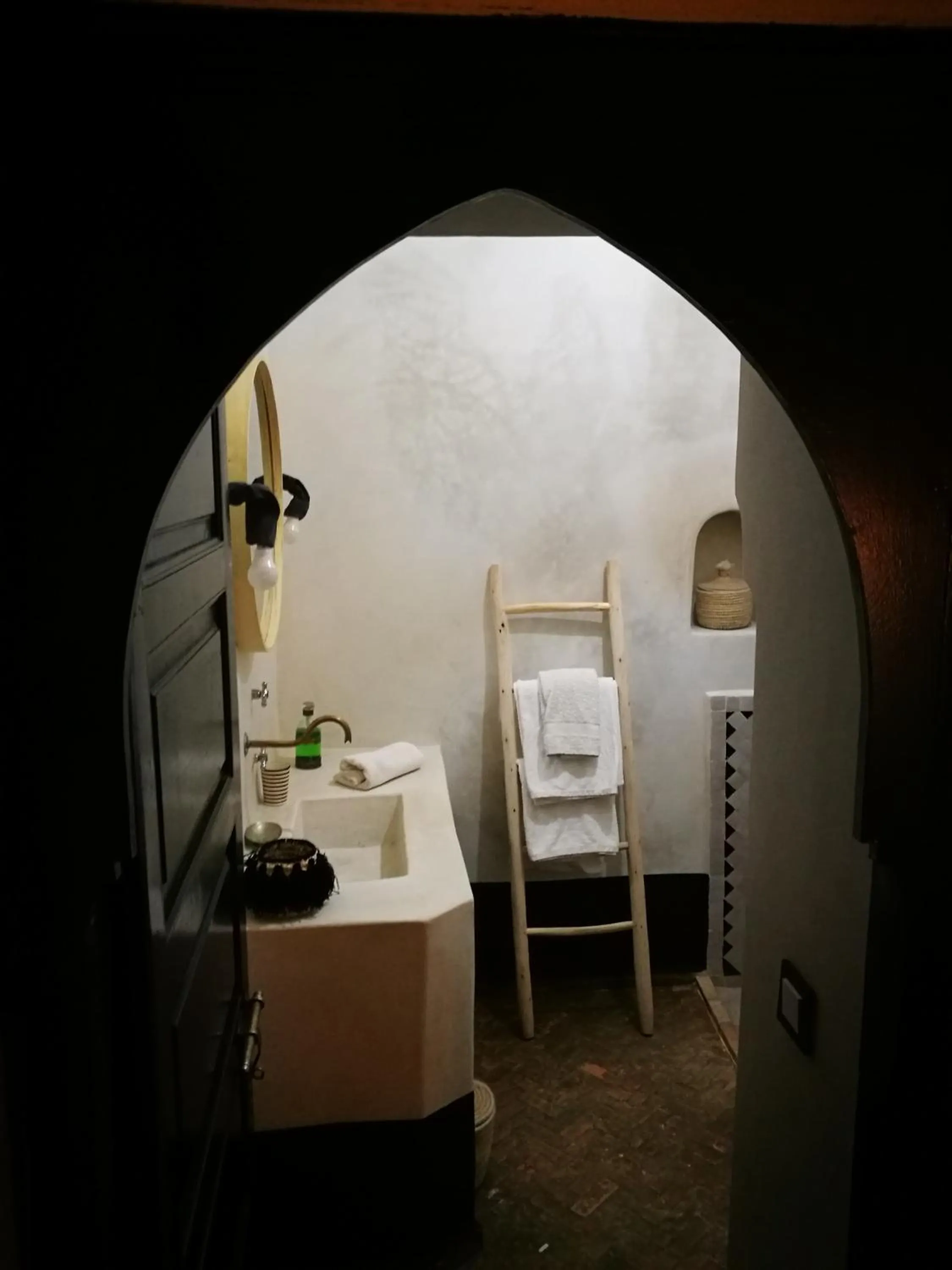 Bathroom, Bed in Riad Bab aylen - Piscine Roof Top chauffée