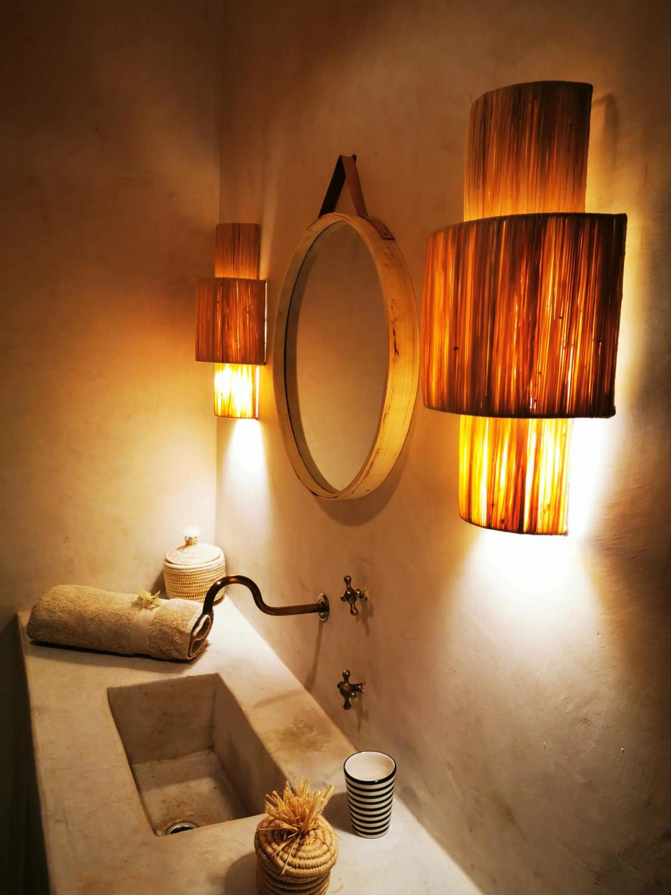 Bathroom in Riad Bab aylen - Piscine Roof Top chauffée