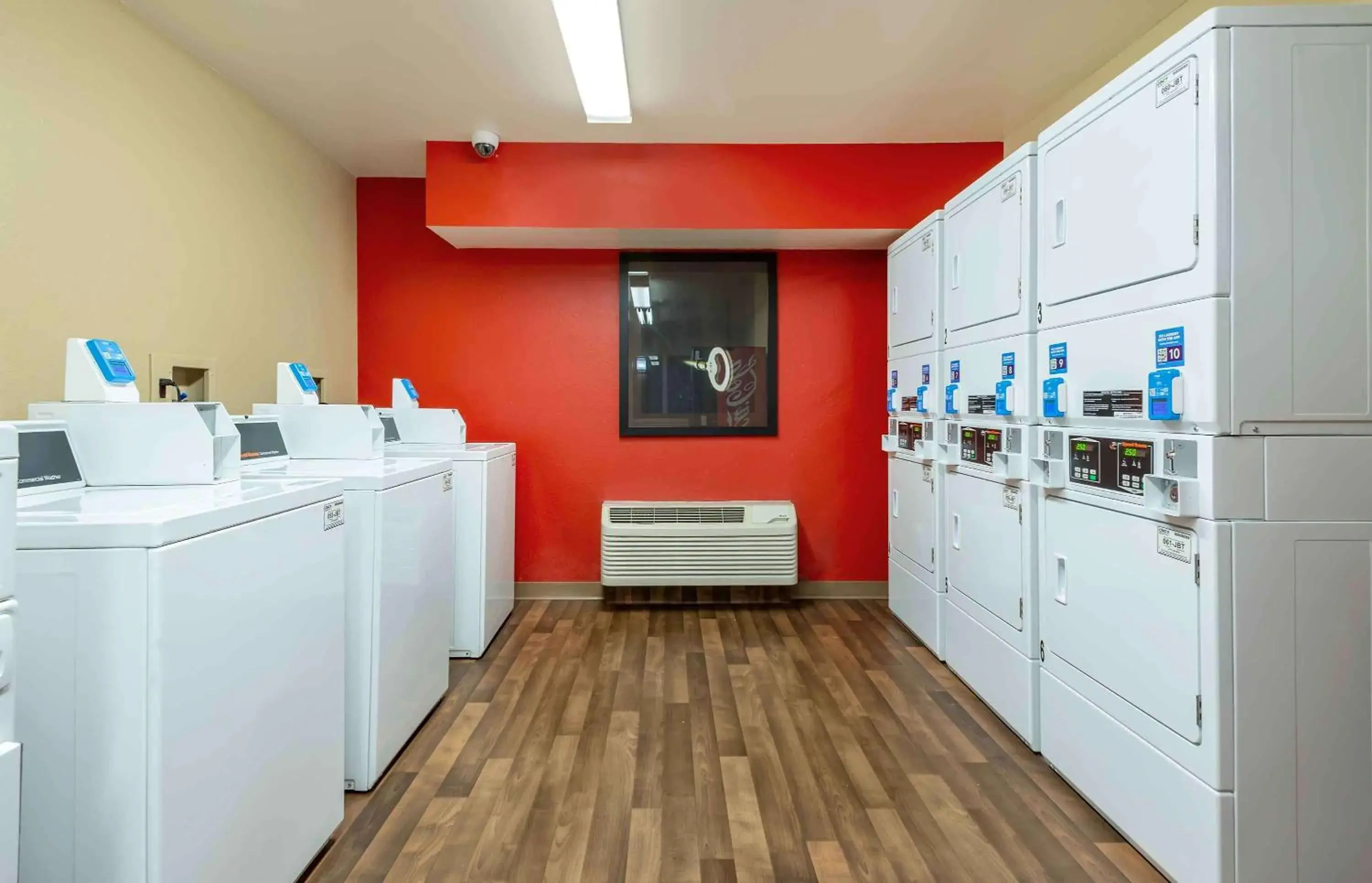 Property building in Extended Stay America Suites - Princeton - West Windsor Property building in Extended Stay America Suites - Princeton - West Windsor