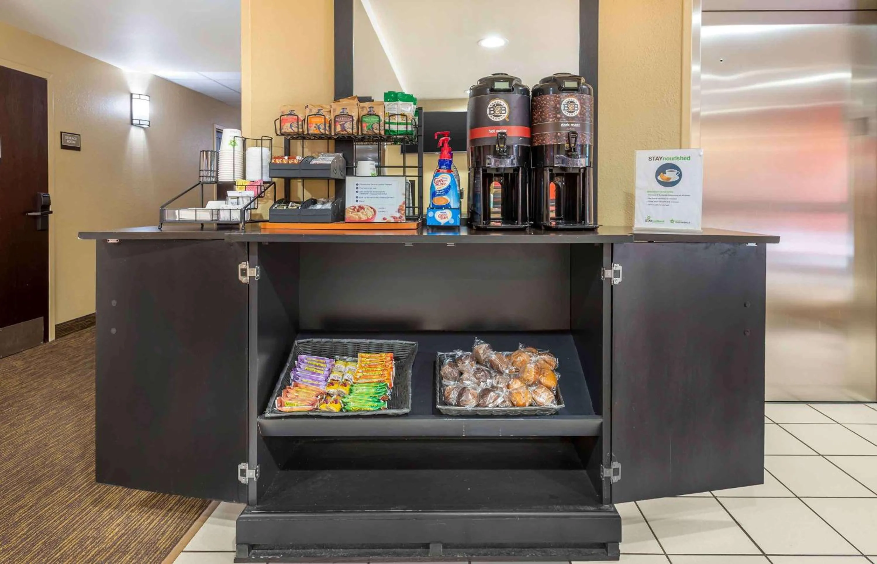 Breakfast in Extended Stay America Suites - Princeton - West Windsor