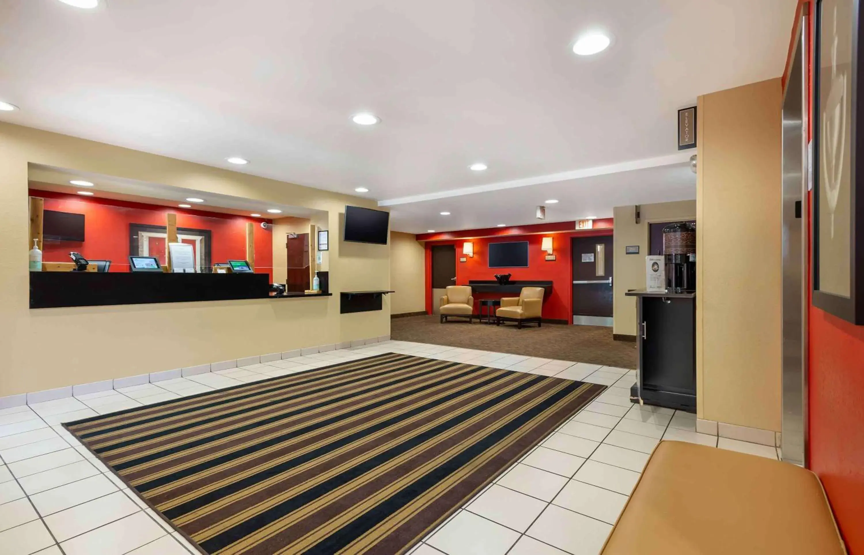 Lobby or reception in Extended Stay America Suites - Princeton - West Windsor Lobby or reception in Extended Stay America Suites - Princeton - West Windsor
