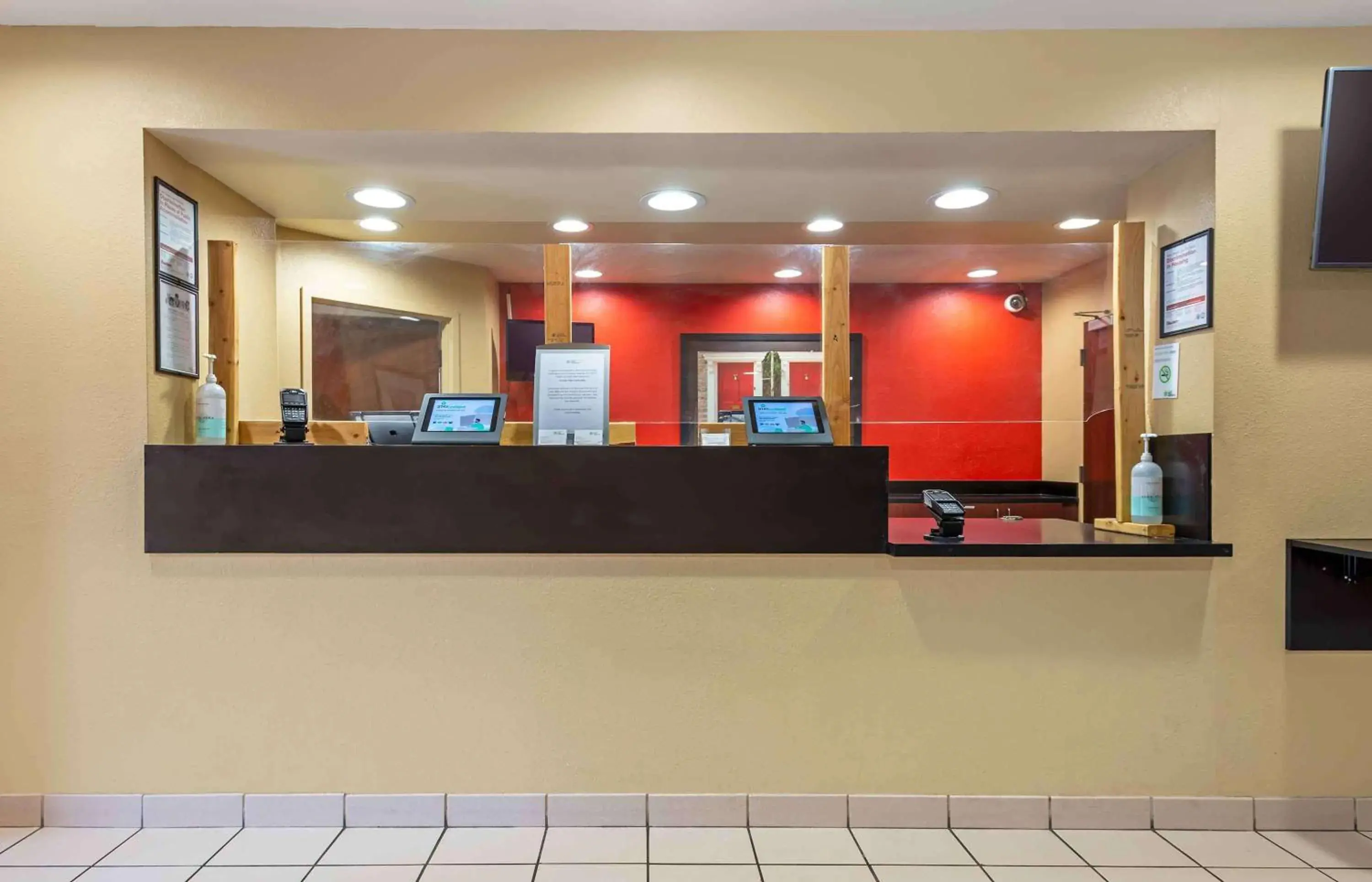Lobby or reception in Extended Stay America Suites - Princeton - West Windsor Lobby or reception in Extended Stay America Suites - Princeton - West Windsor