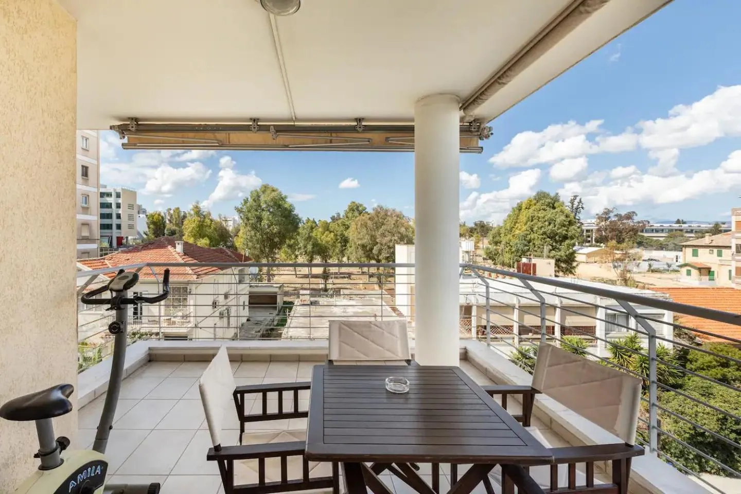 Balcony/Terrace in Warm Residence in the heart of the City Center - Balcony & view