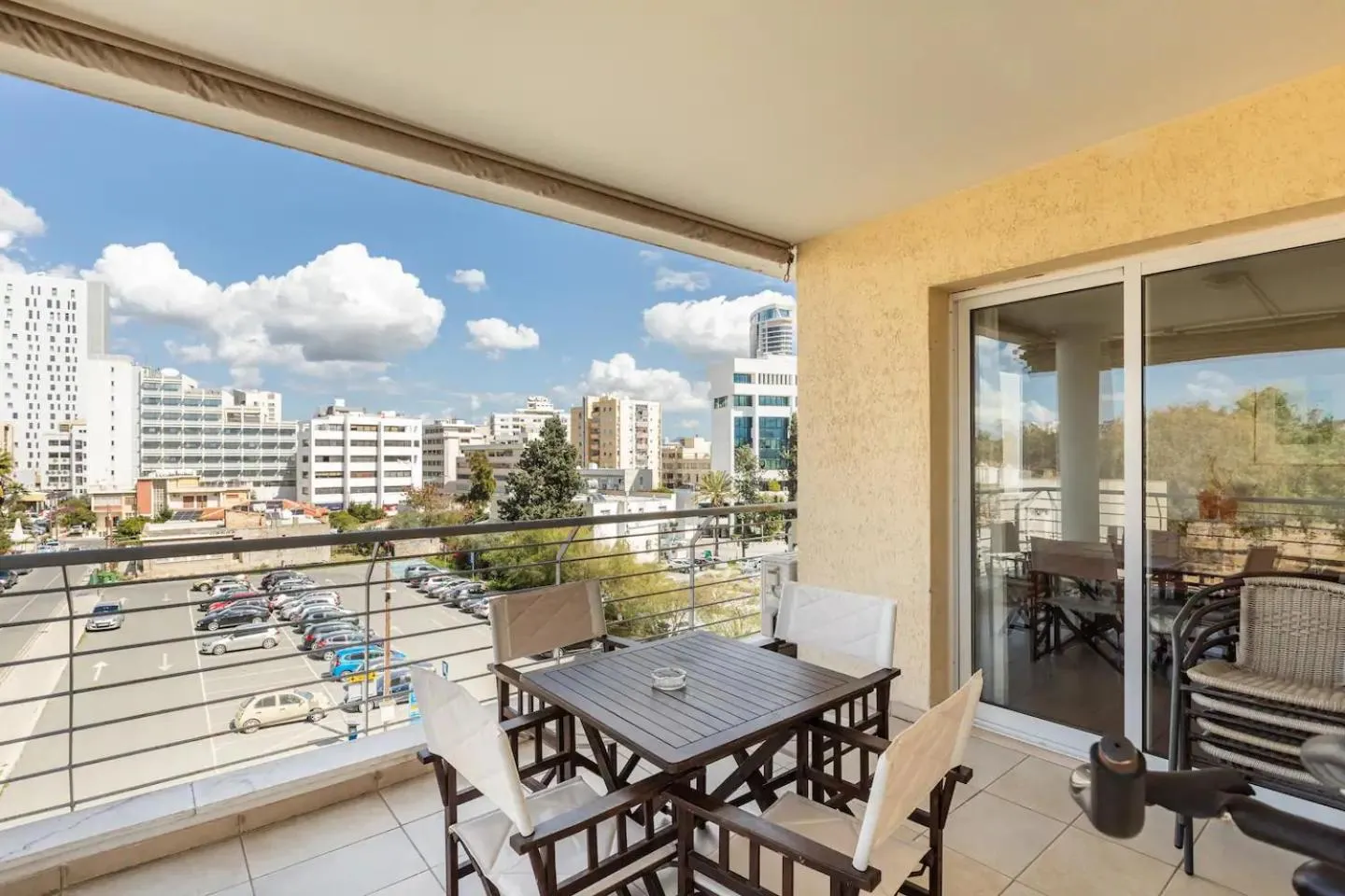 Balcony/Terrace in Warm Residence in the heart of the City Center - Balcony & view