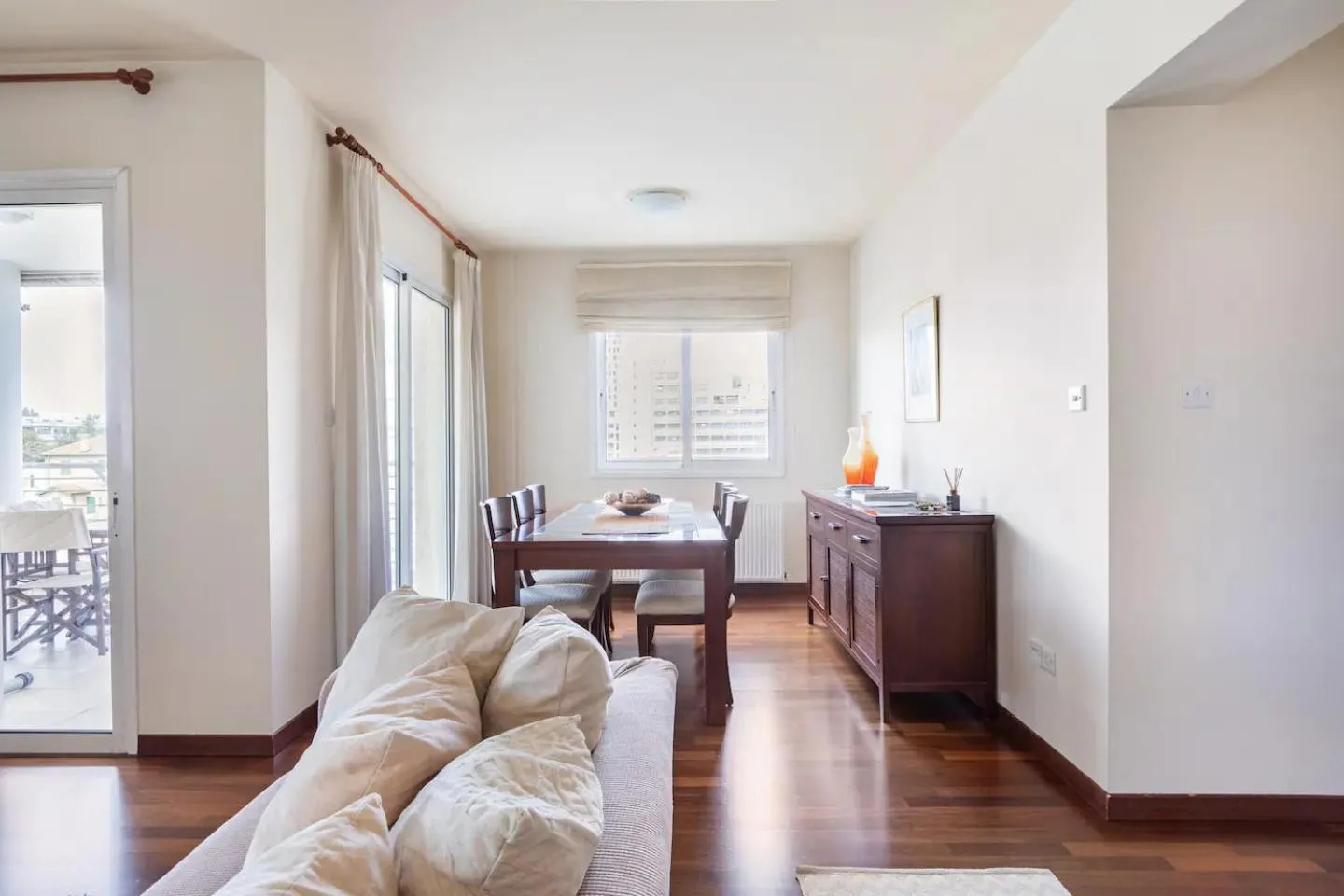 Living room, Bed in Warm Residence in the heart of the City Center - Balcony & view