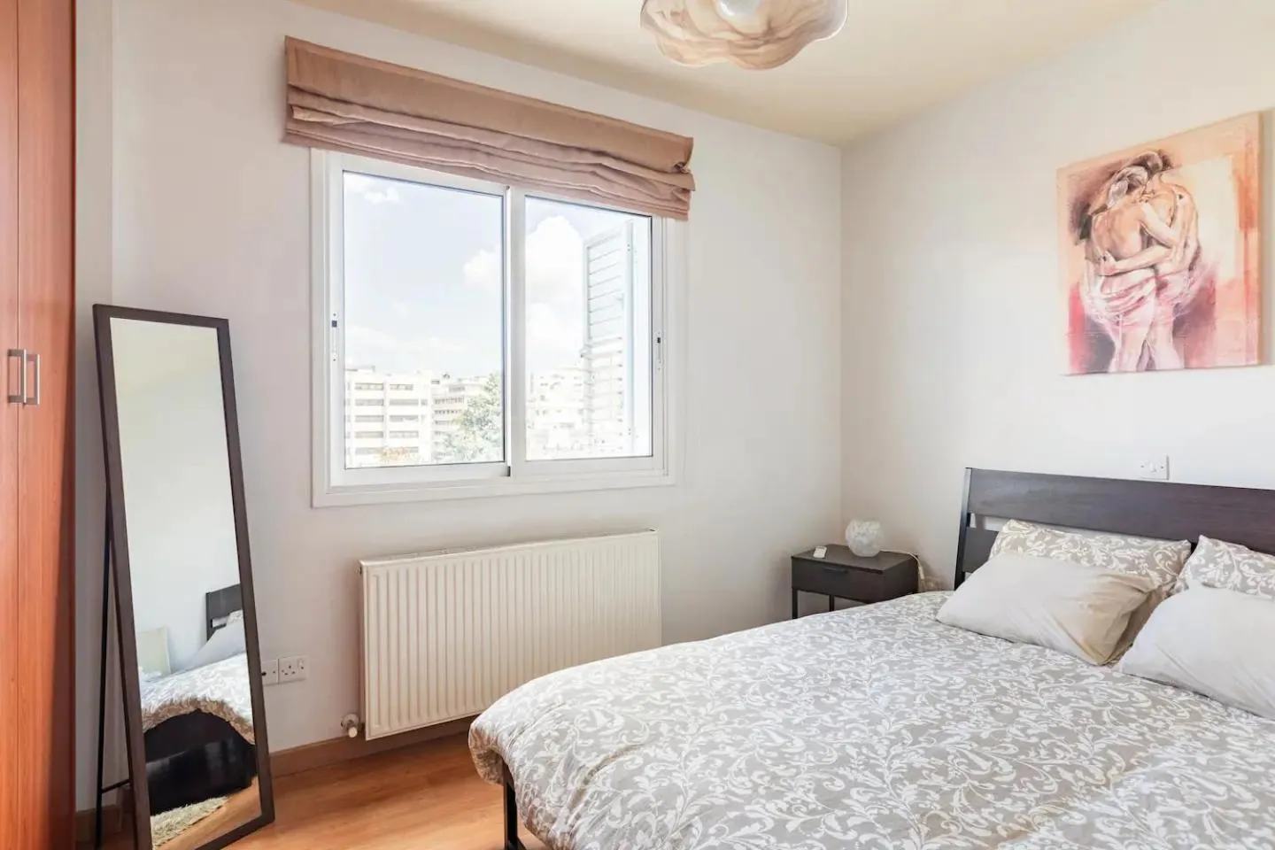 Bed in Warm Residence in the heart of the City Center - Balcony & view
