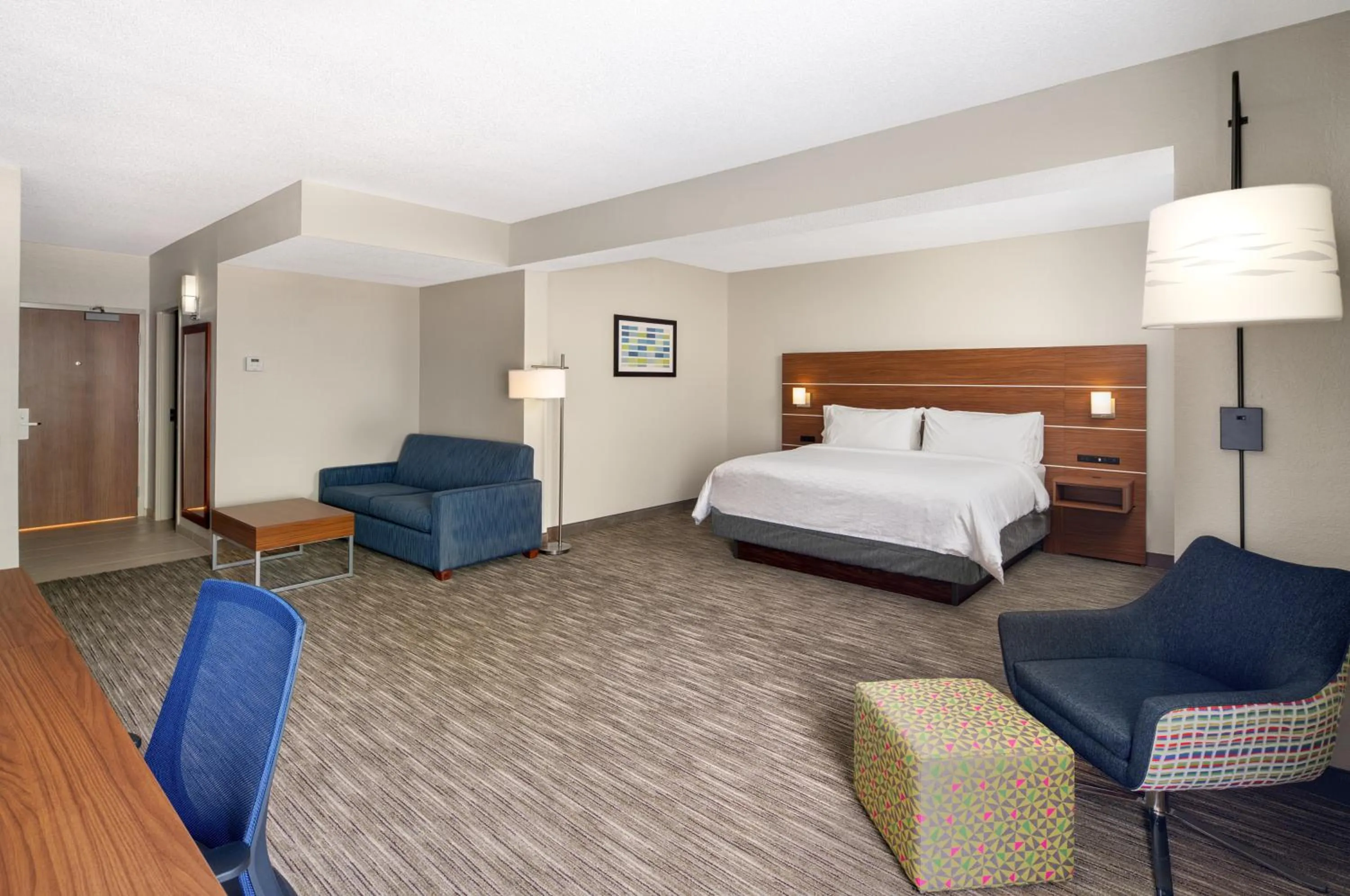 Bed in Holiday Inn Express Statesboro by IHG