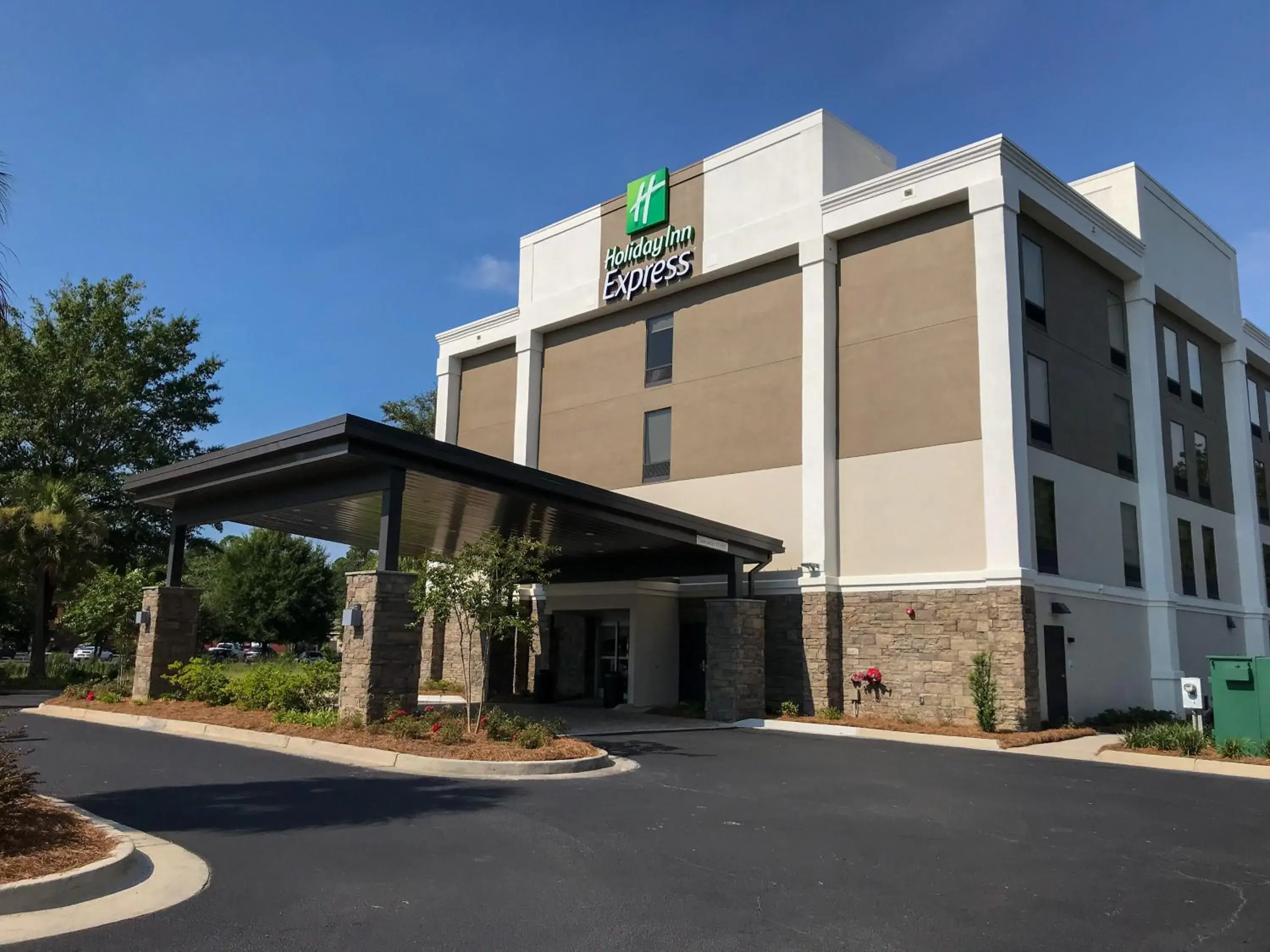Property building in Holiday Inn Express Statesboro by IHG Property building in Holiday Inn Express Statesboro by IHG