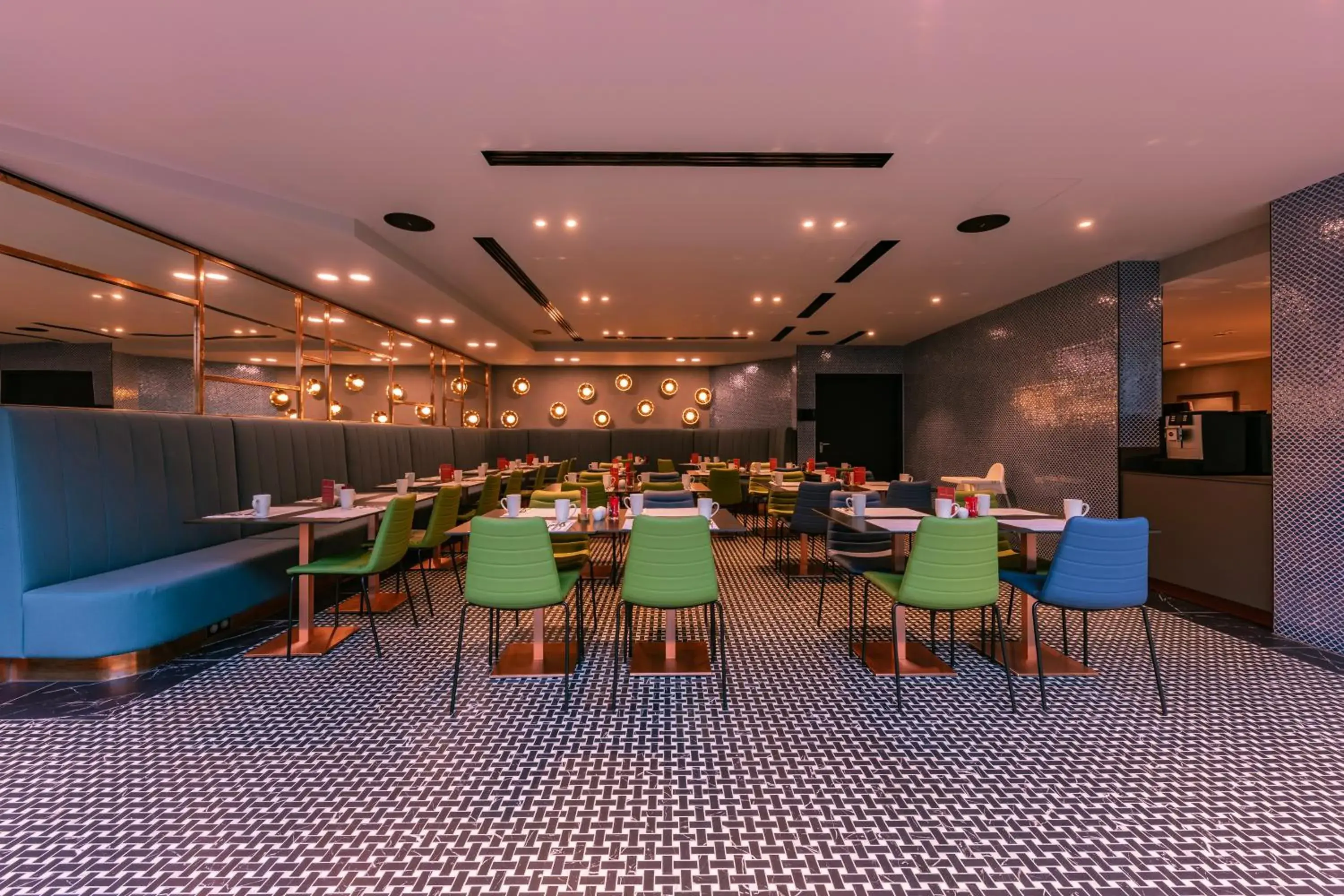 Restaurant/places to eat in Barceló Budapest Restaurant/places to eat in Barceló Budapest
