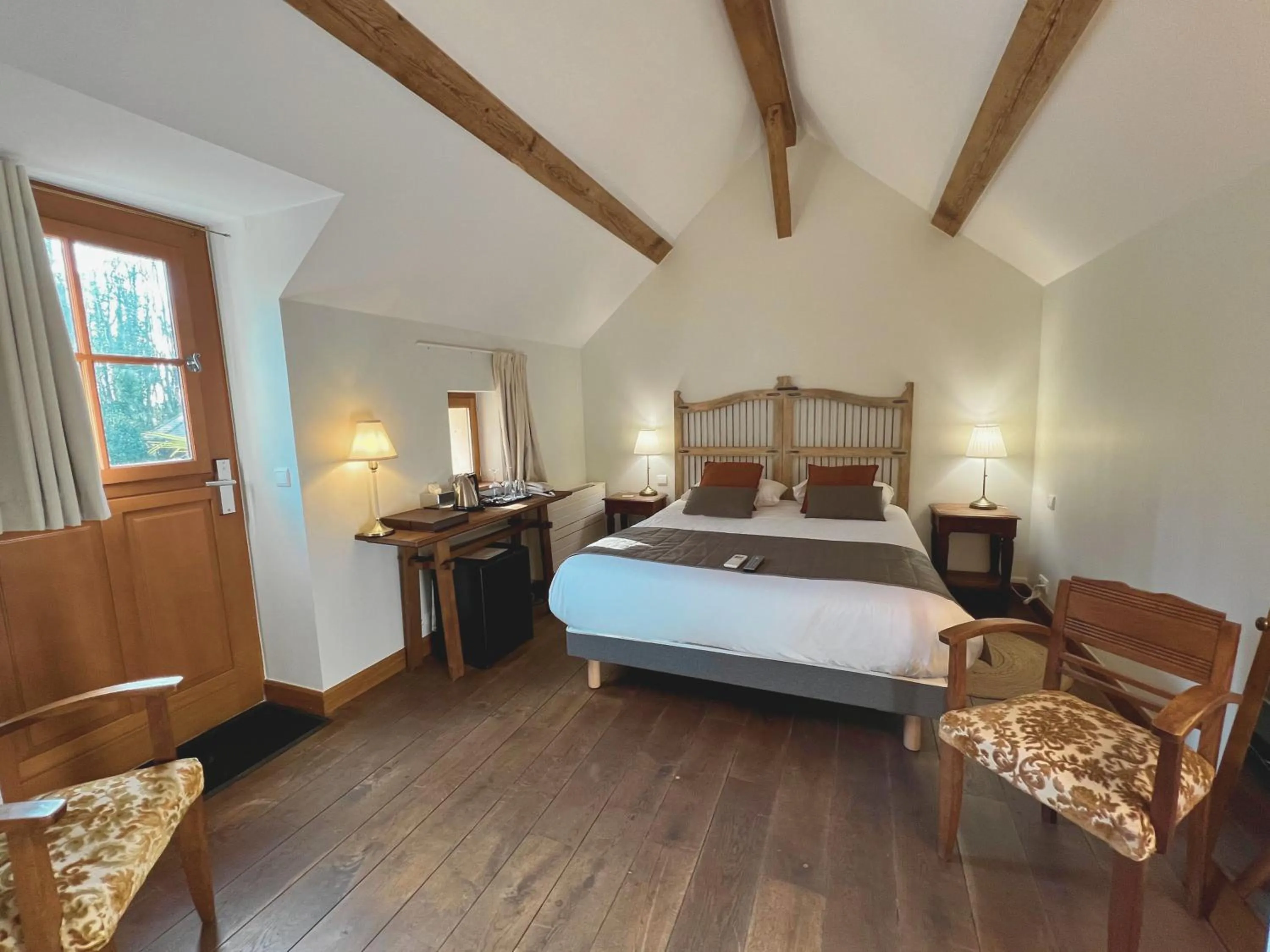 Garden view, Bed in Château de Challanges