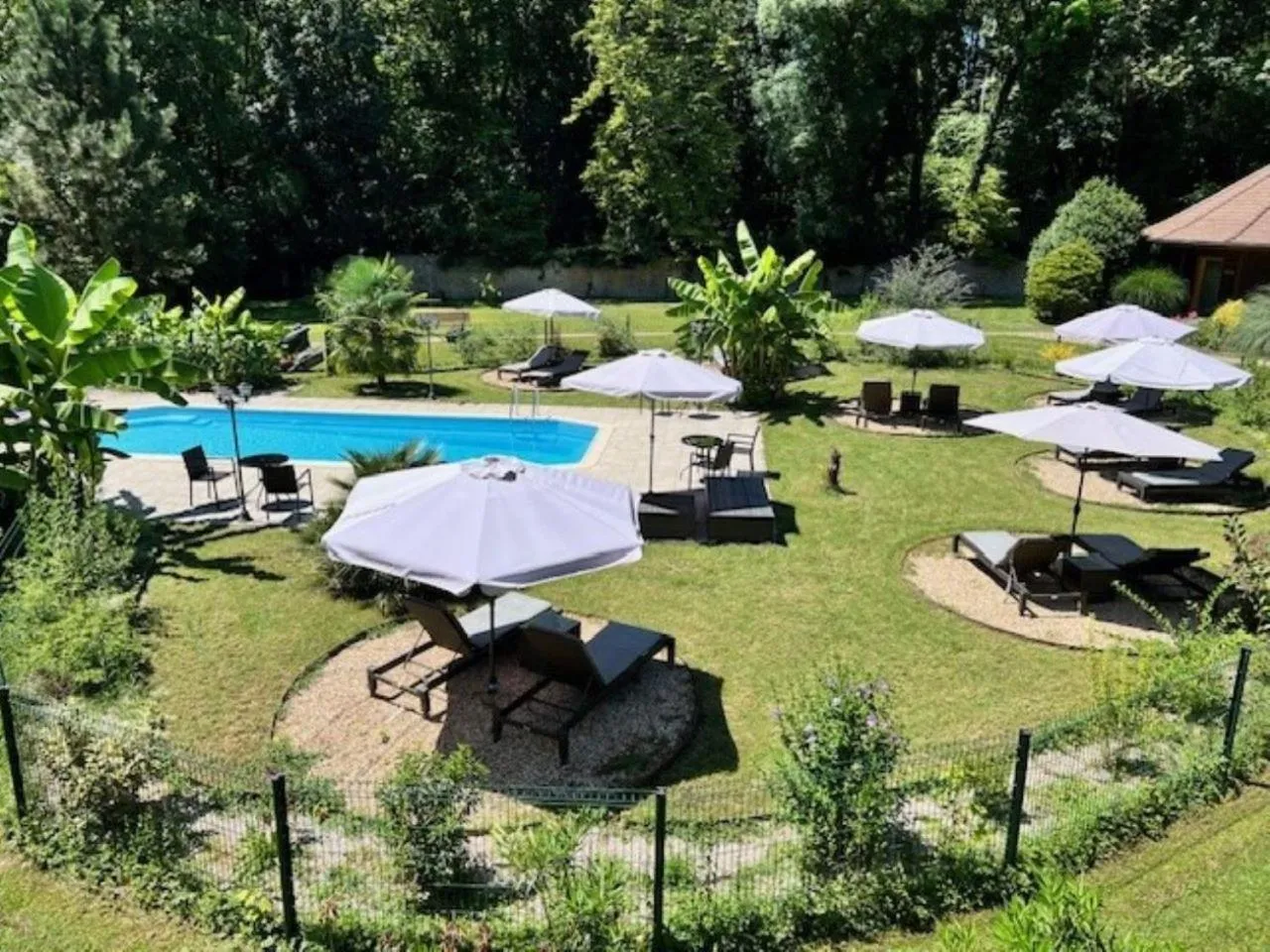 Garden in Château de Challanges