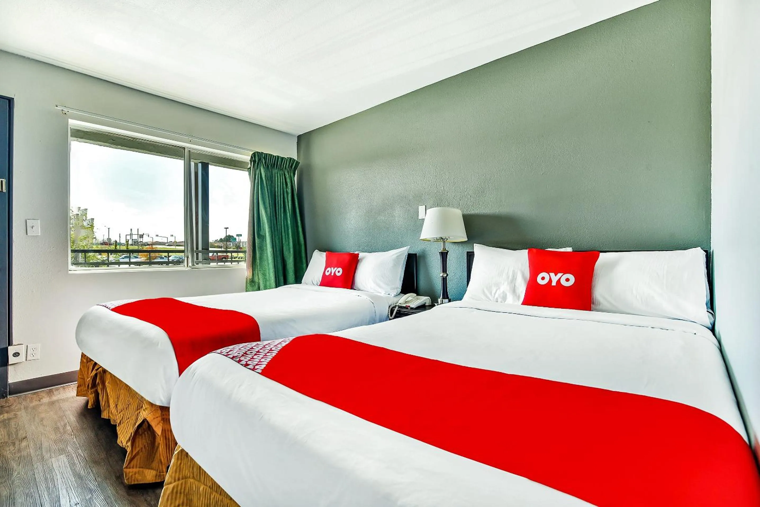 Bedroom, Bed in OYO Hotel Shreveport Airport North